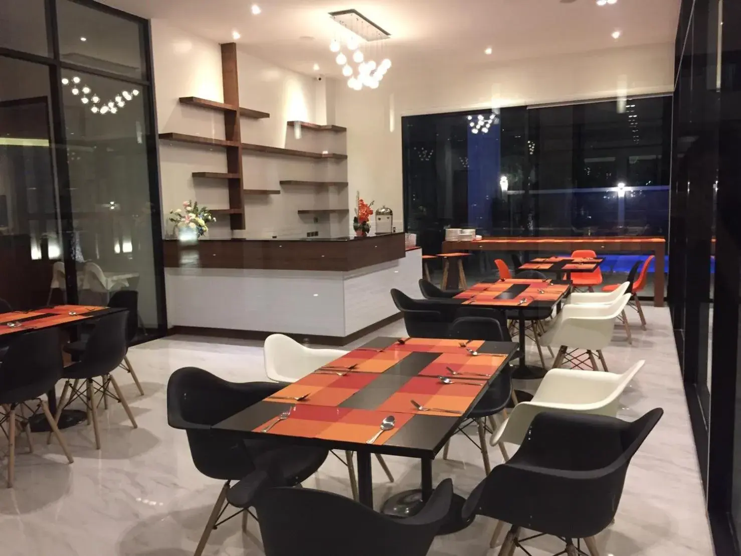 Restaurant/places to eat in Orchid Riverview Hotel Restaurant/places to eat in Orchid Riverview Hotel