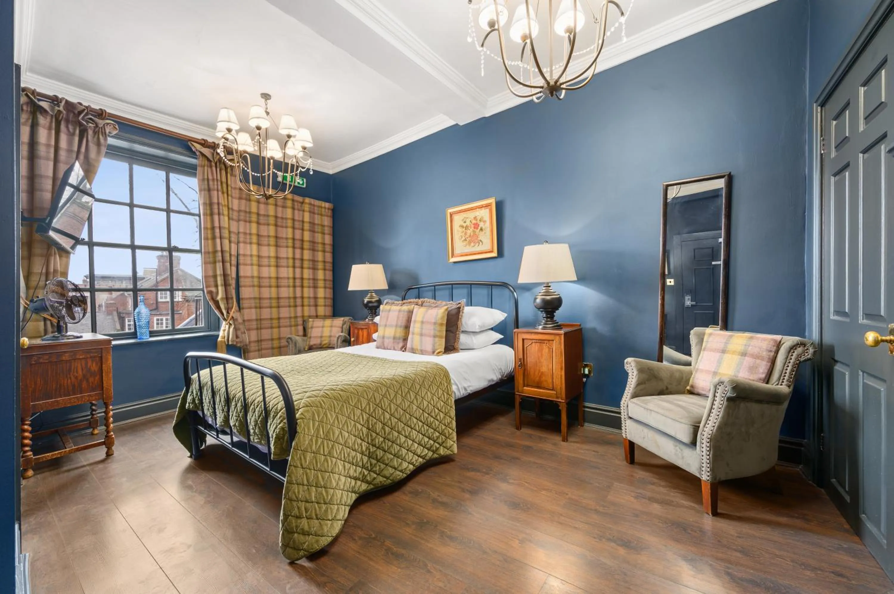 Bed in Guy Fawkes Inn