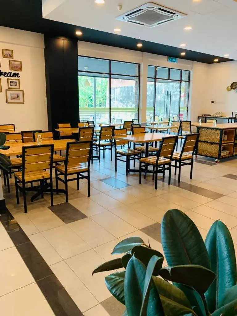 Restaurant/places to eat in Hotel Seri Malaysia Seremban Restaurant/places to eat in Hotel Seri Malaysia Seremban
