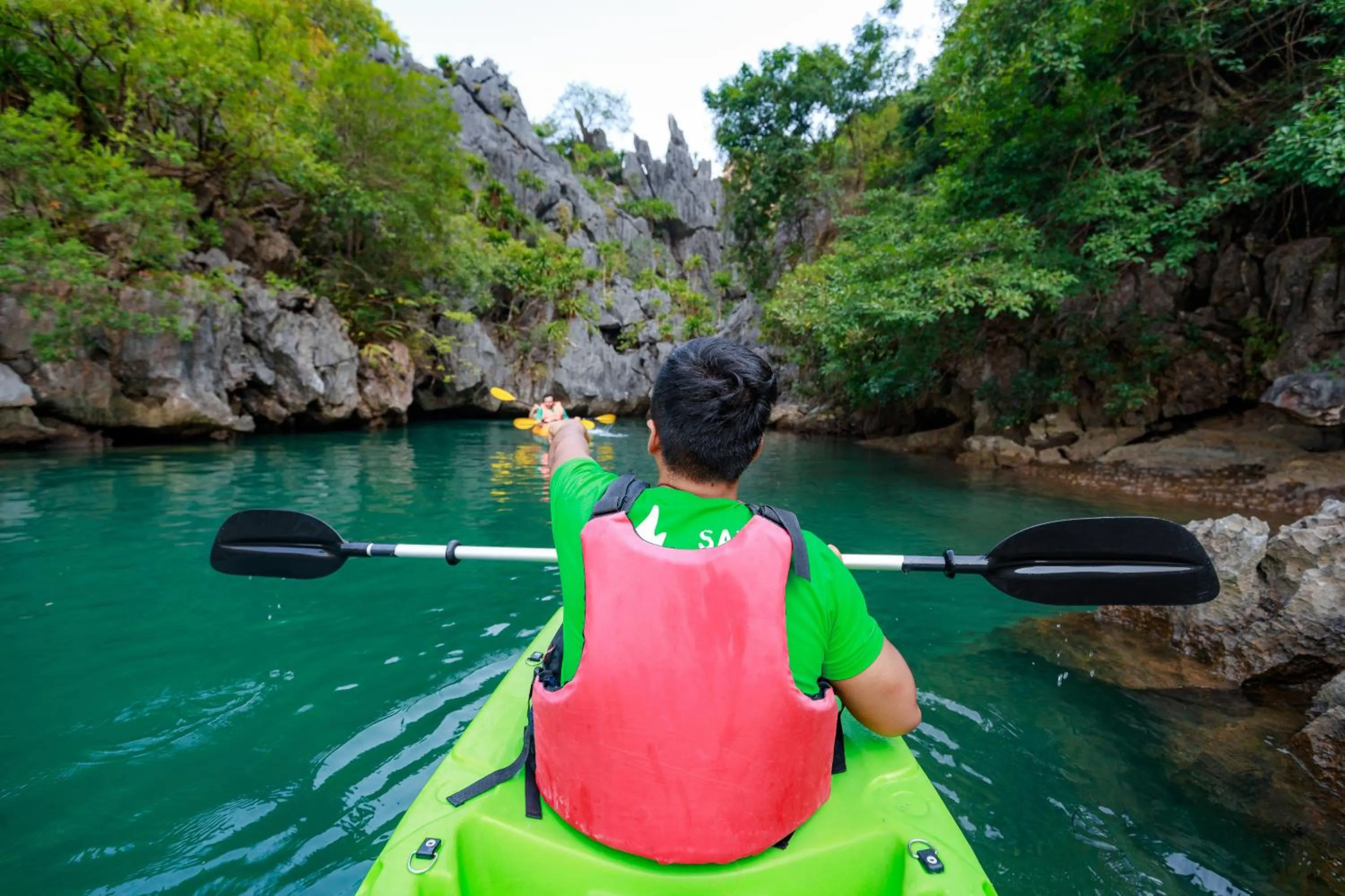 People in Cat Ba Green Hotel