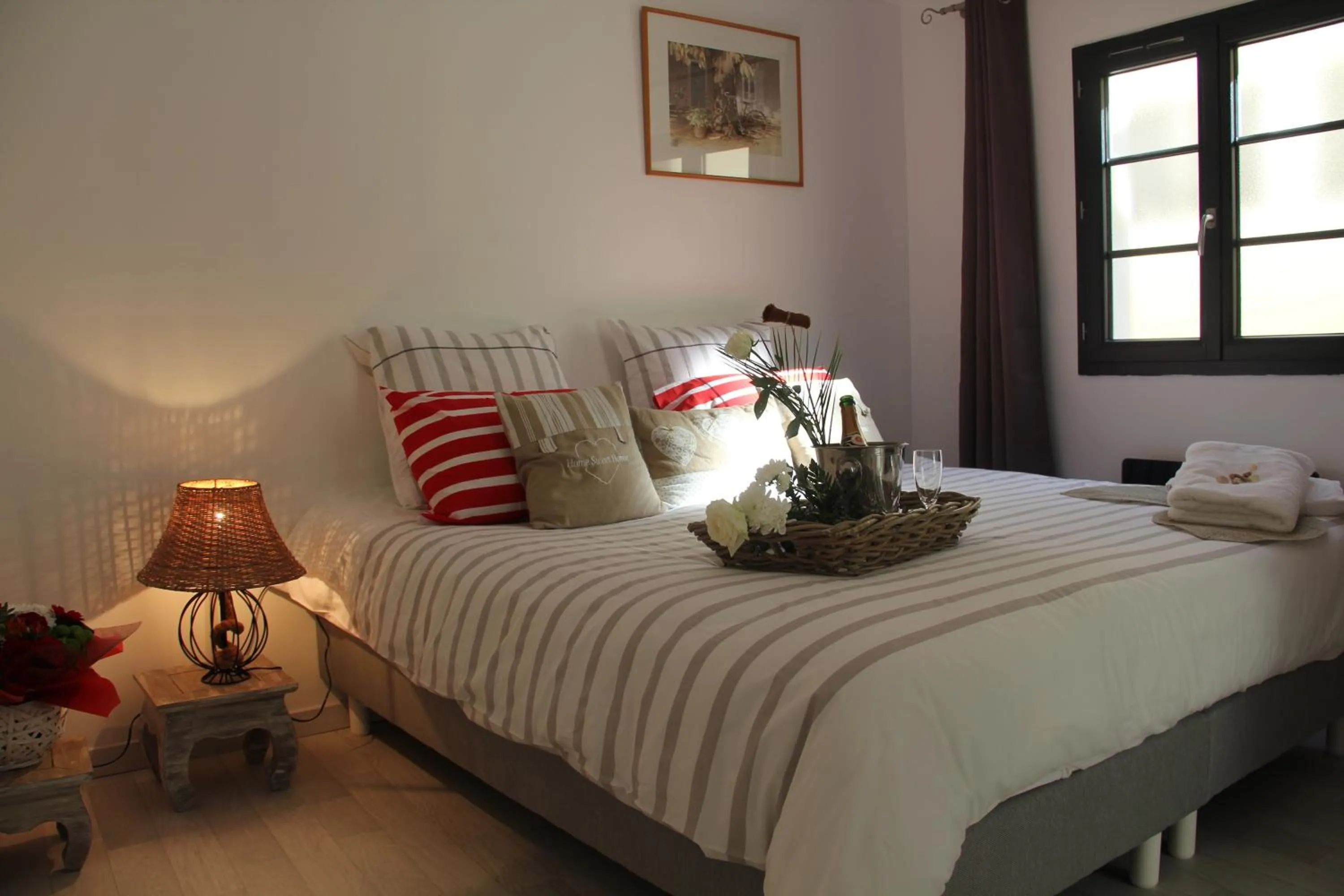 Bed in Le Clos du Square - climatisé