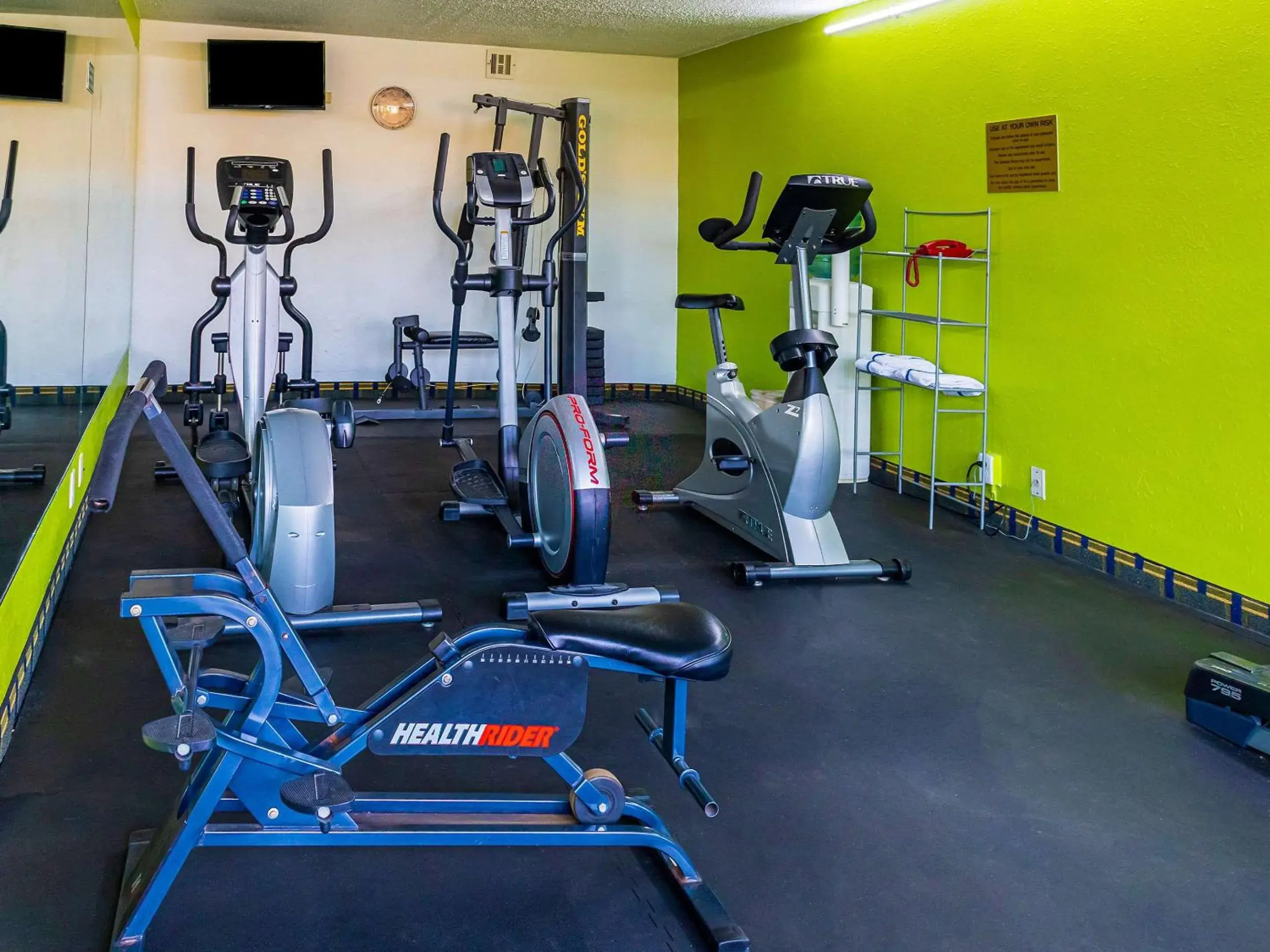 Fitness centre/facilities in Quality Inn Richmond Hill - Savannah I-95 Fitness centre/facilities in Quality Inn Richmond Hill - Savannah I-95
