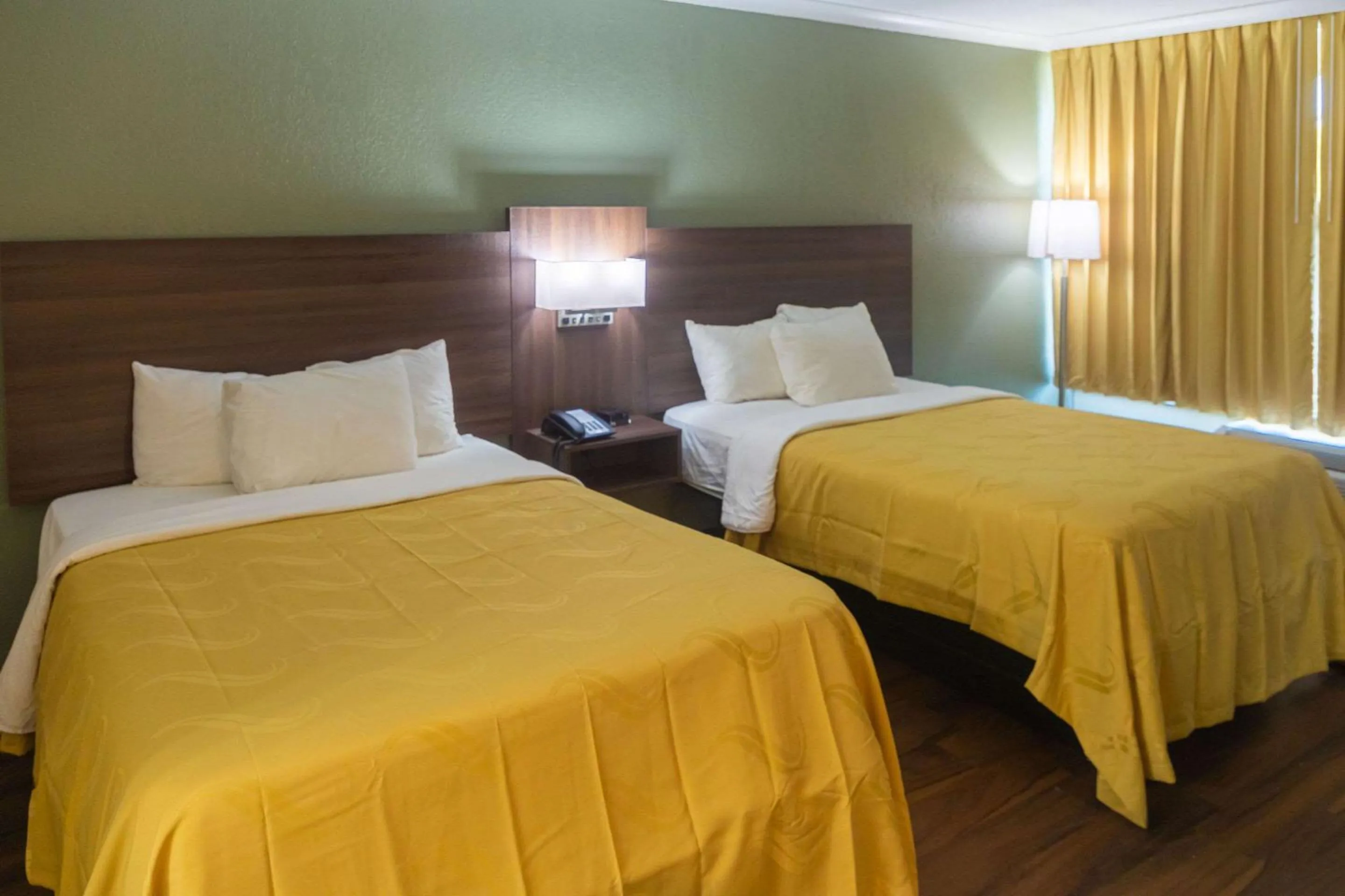 Bedroom, Bed in Quality Inn Richmond Hill - Savannah I-95