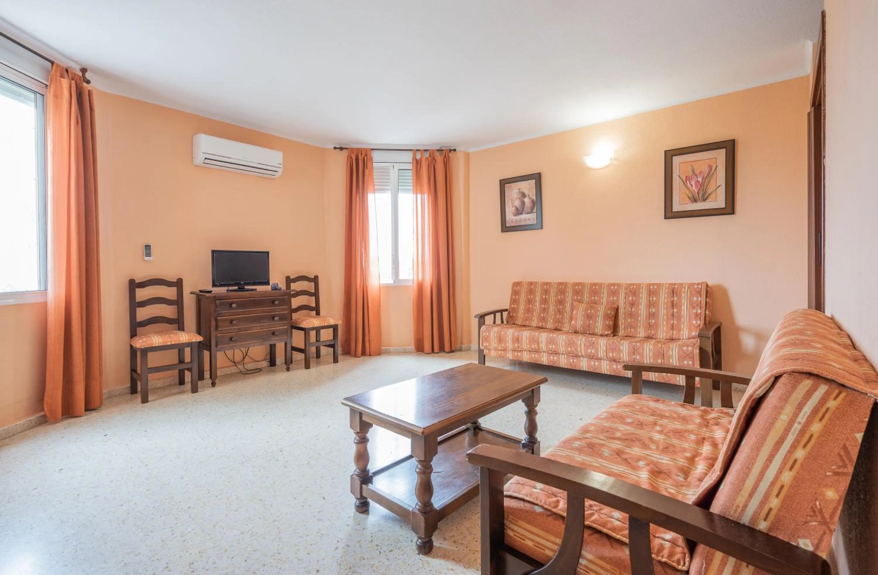 TV and multimedia in Hotel Velis