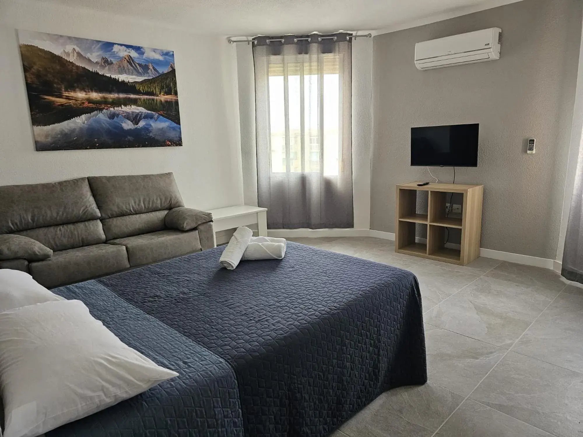 Deluxe Triple Room in Hotel Velis Deluxe Triple Room in Hotel Velis