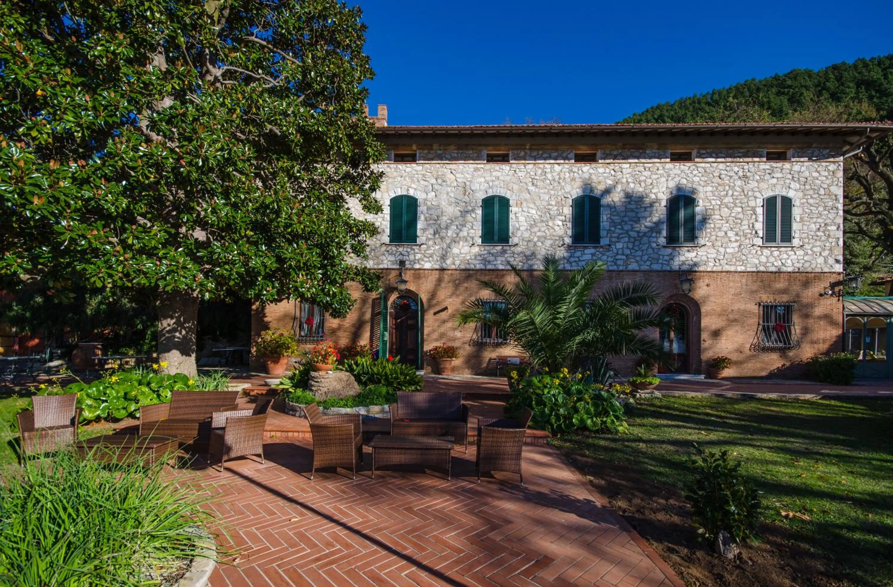 Facade/entrance in Borgo degli Aranci