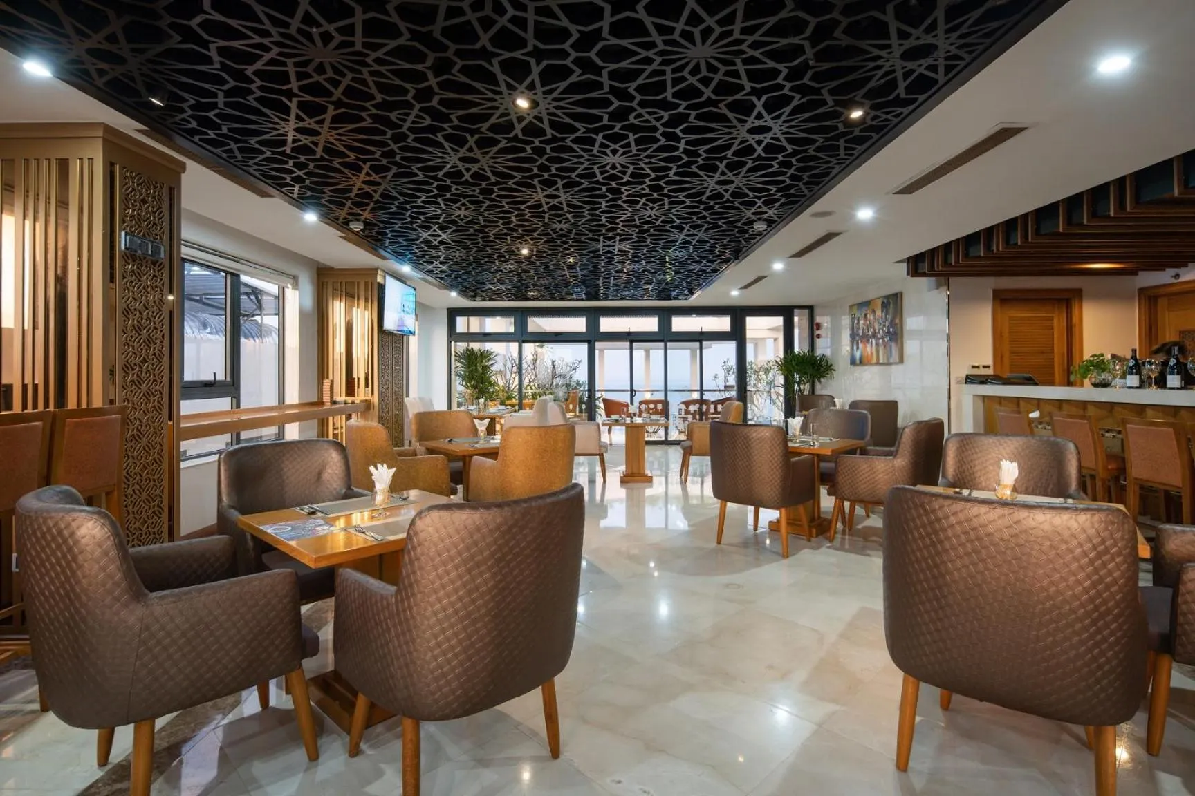 Property building in Paris Deli Danang Beach Hotel