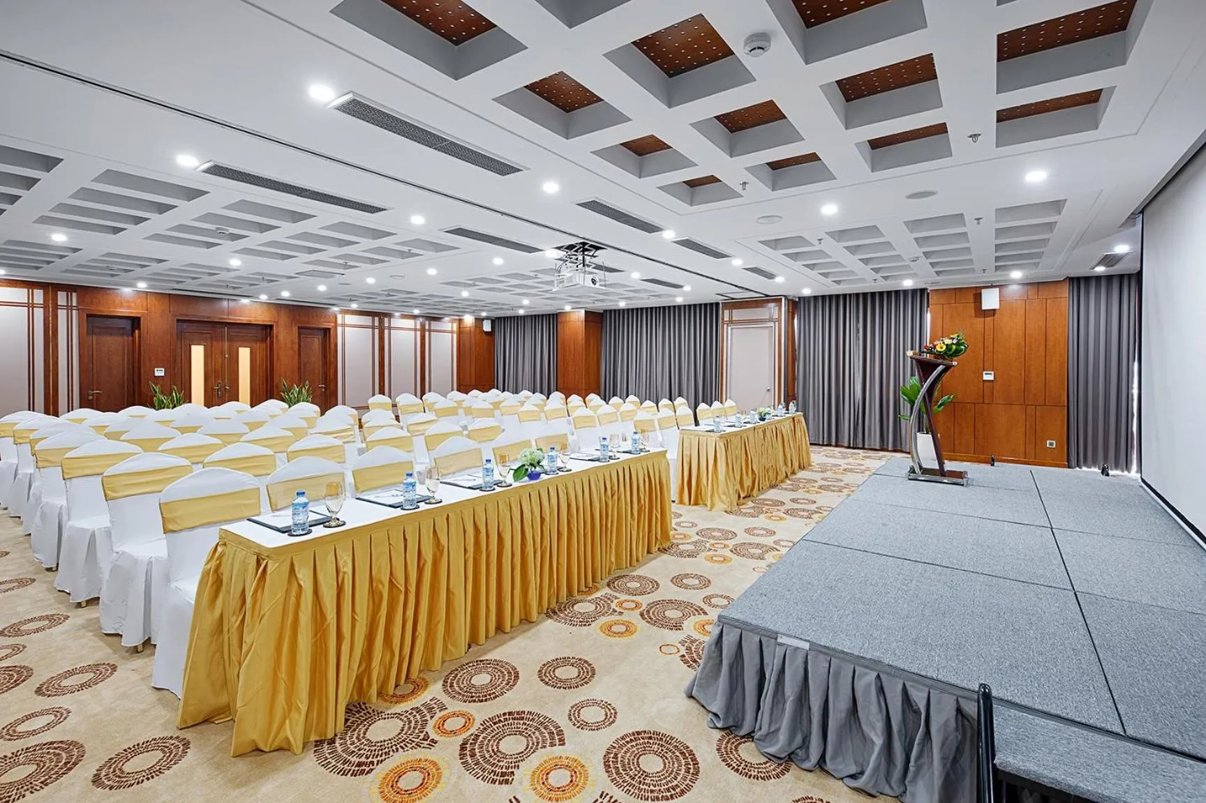 Meeting/conference room in Paris Deli Danang Beach Hotel