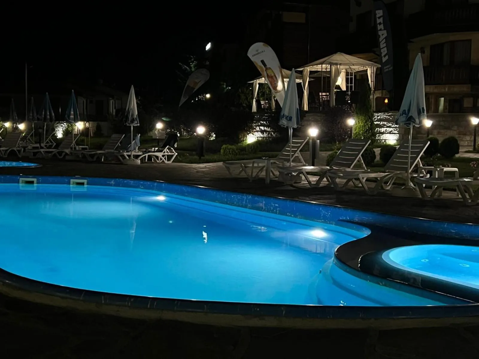 Swimming pool in Family Hotel Eterno