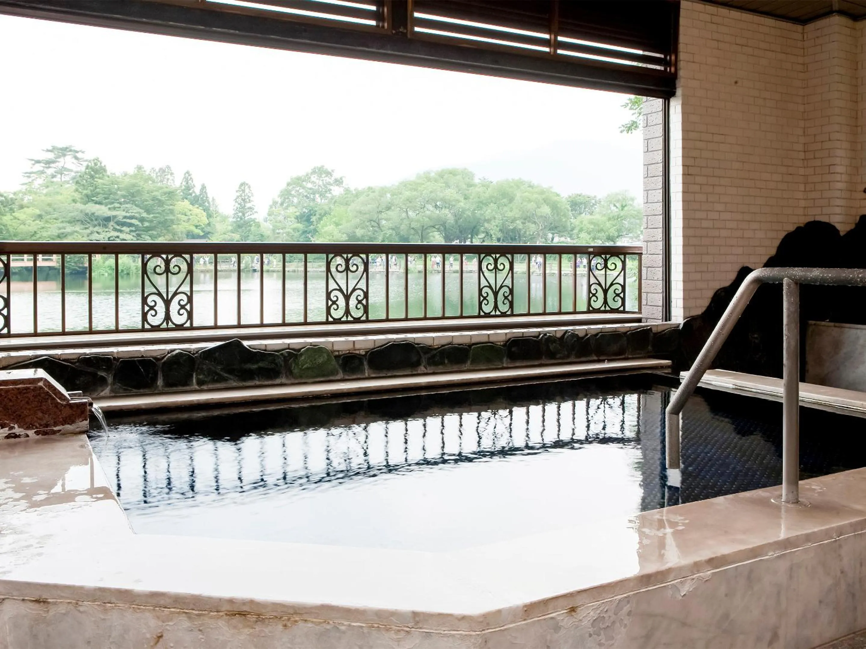 Hot Spring Bath in Pension Kinrinko Toyonokuni