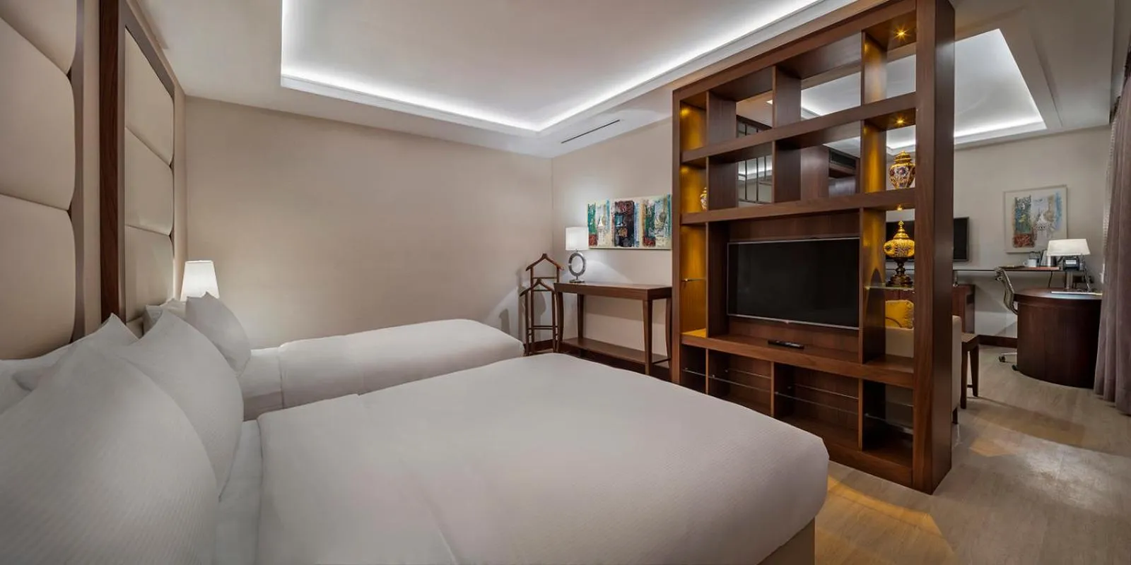 Bedroom, Bed in Doubletree By Hilton Istanbul Topkapi