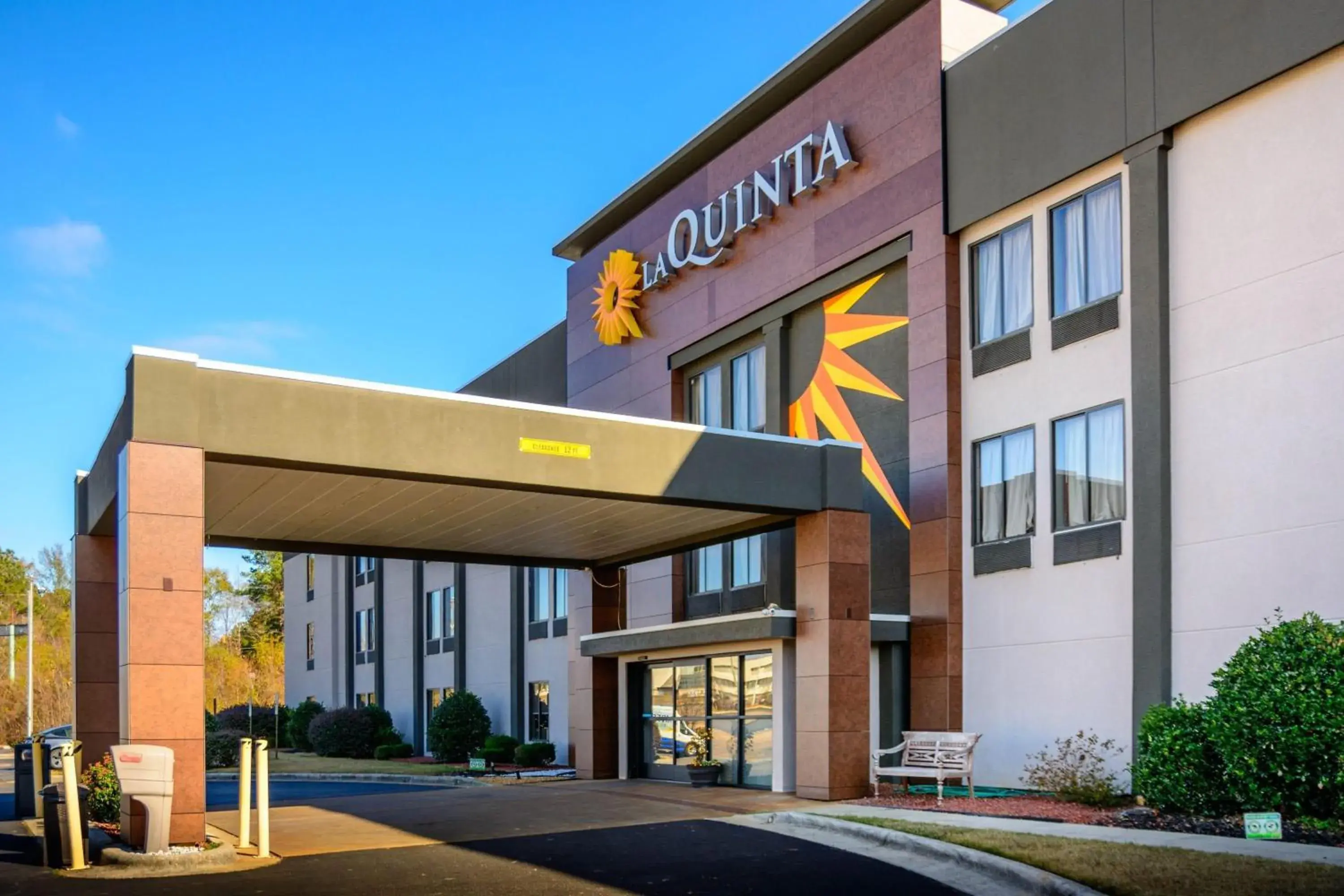 La Quinta Inn & Suites by Wyndham Fayetteville I-95 La Quinta Inn & Suites by Wyndham Fayetteville I-95