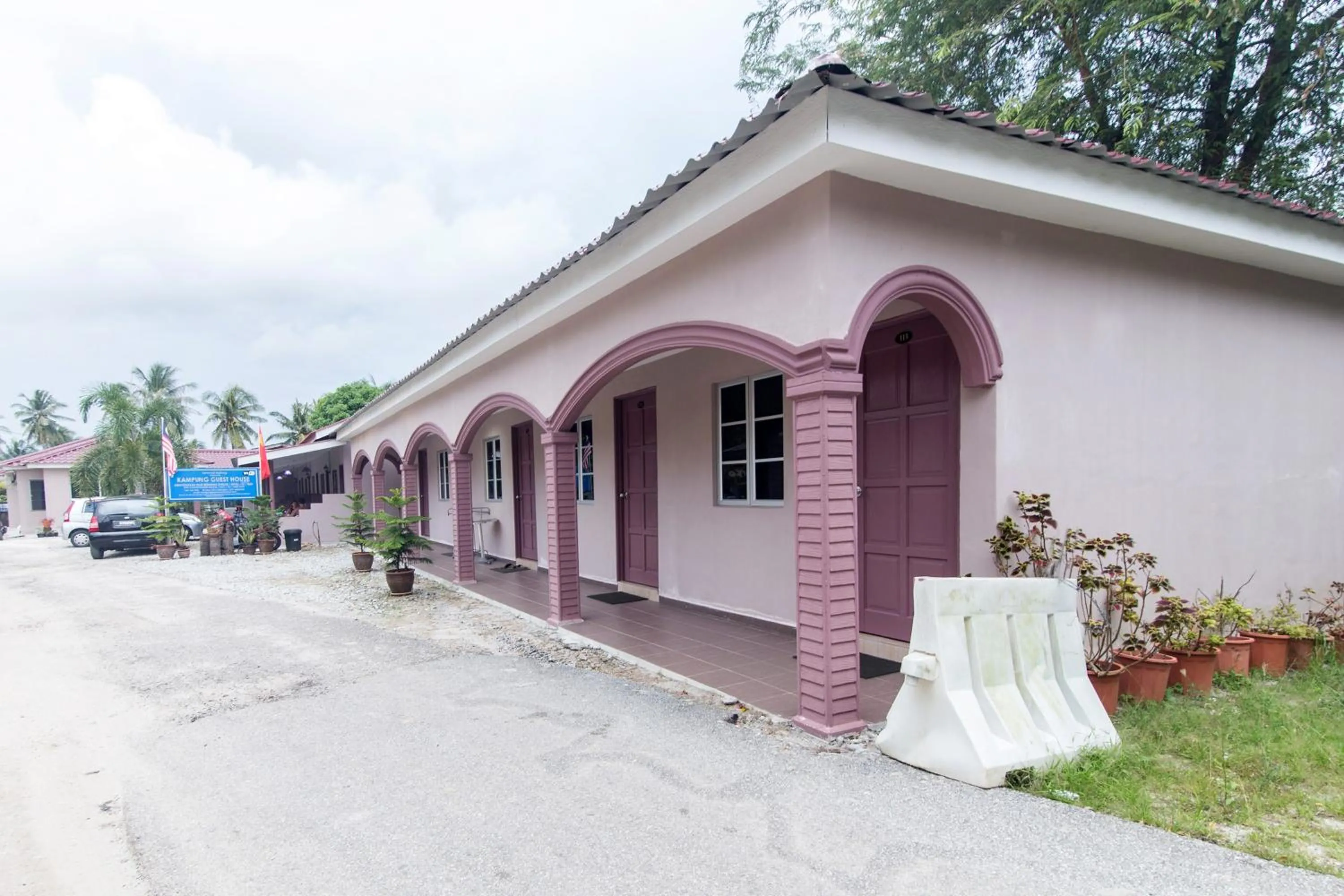 Facade/entrance in Kampung Guest House
