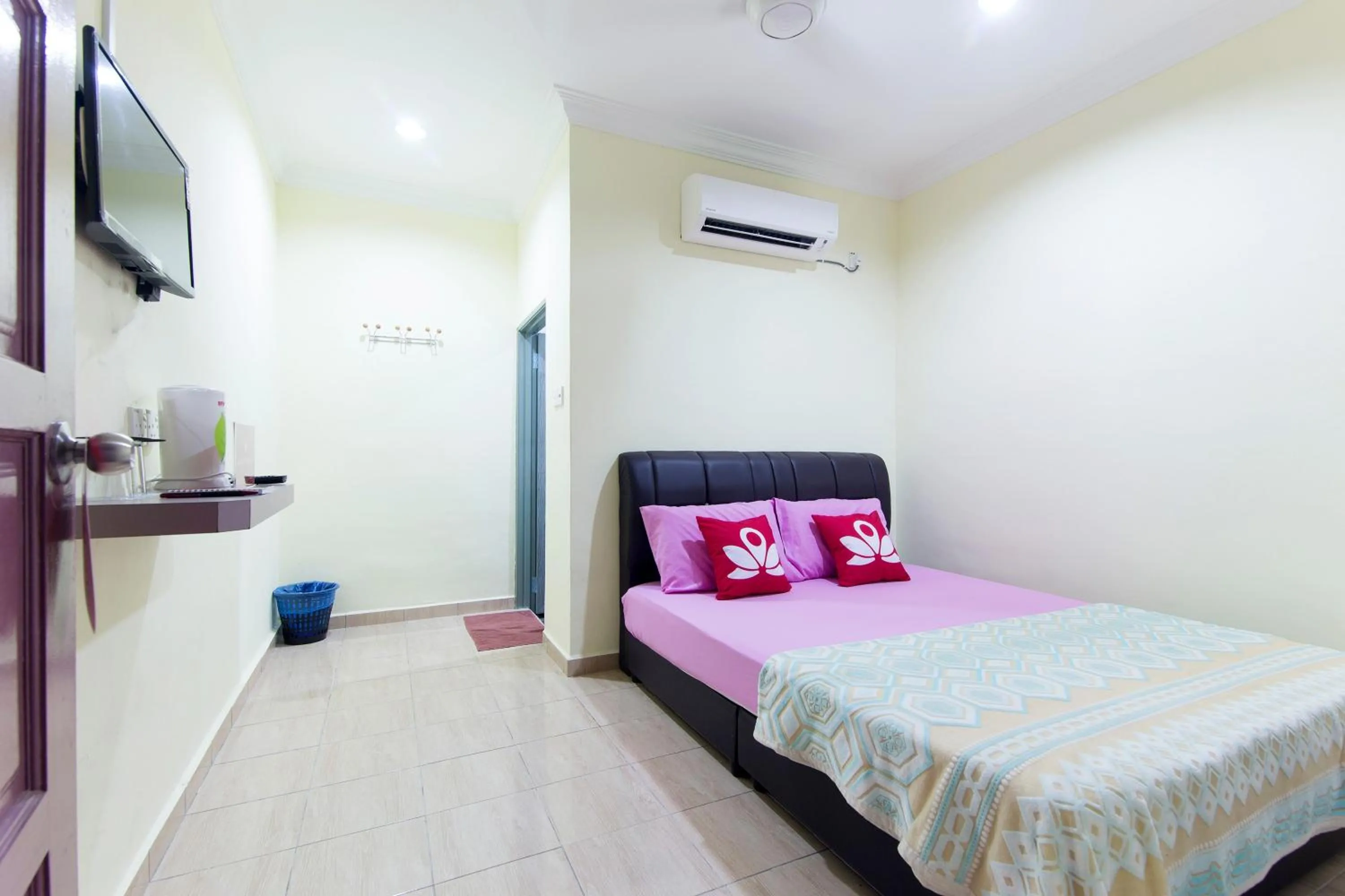 Bed in Kampung Guest House