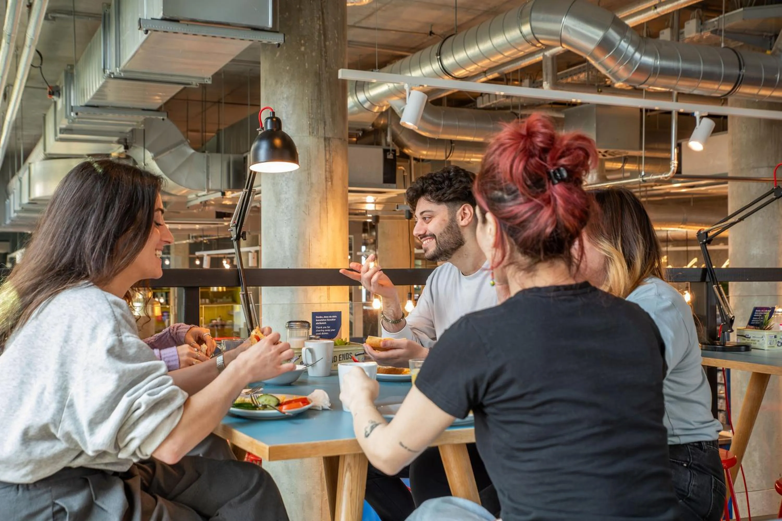 Breakfast in MEININGER Hotel Berlin East Side Gallery