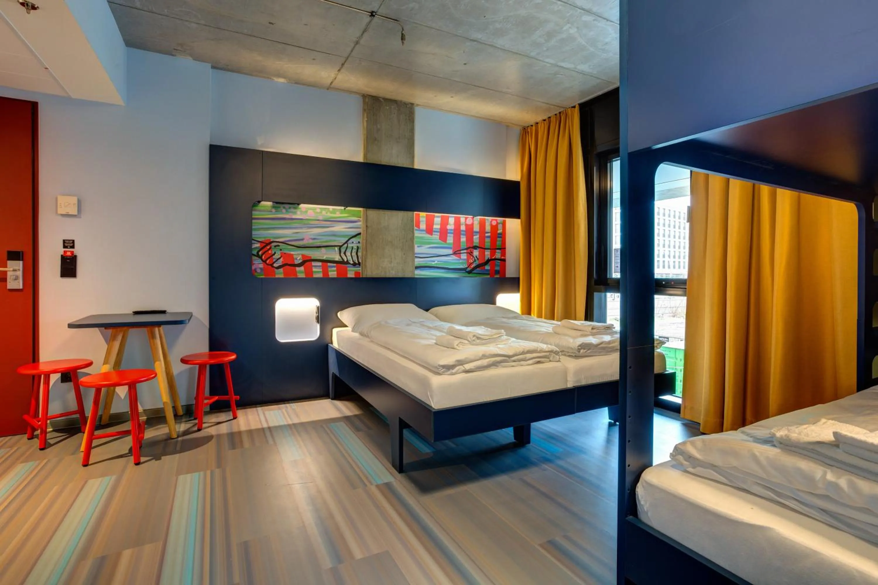 Bedroom, Bed in MEININGER Hotel Berlin East Side Gallery