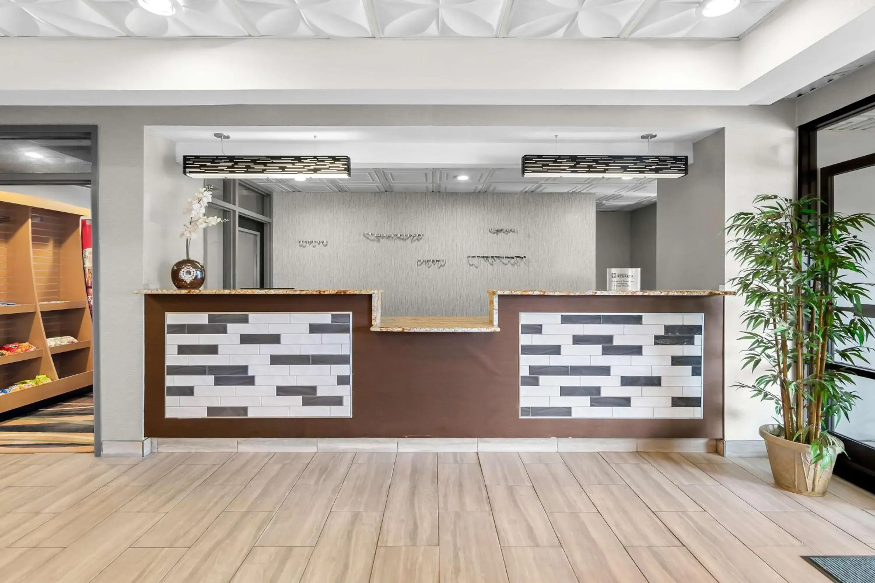 Lobby or reception in Best Western Knoxville Suites - Downtown Lobby or reception in Best Western Knoxville Suites - Downtown