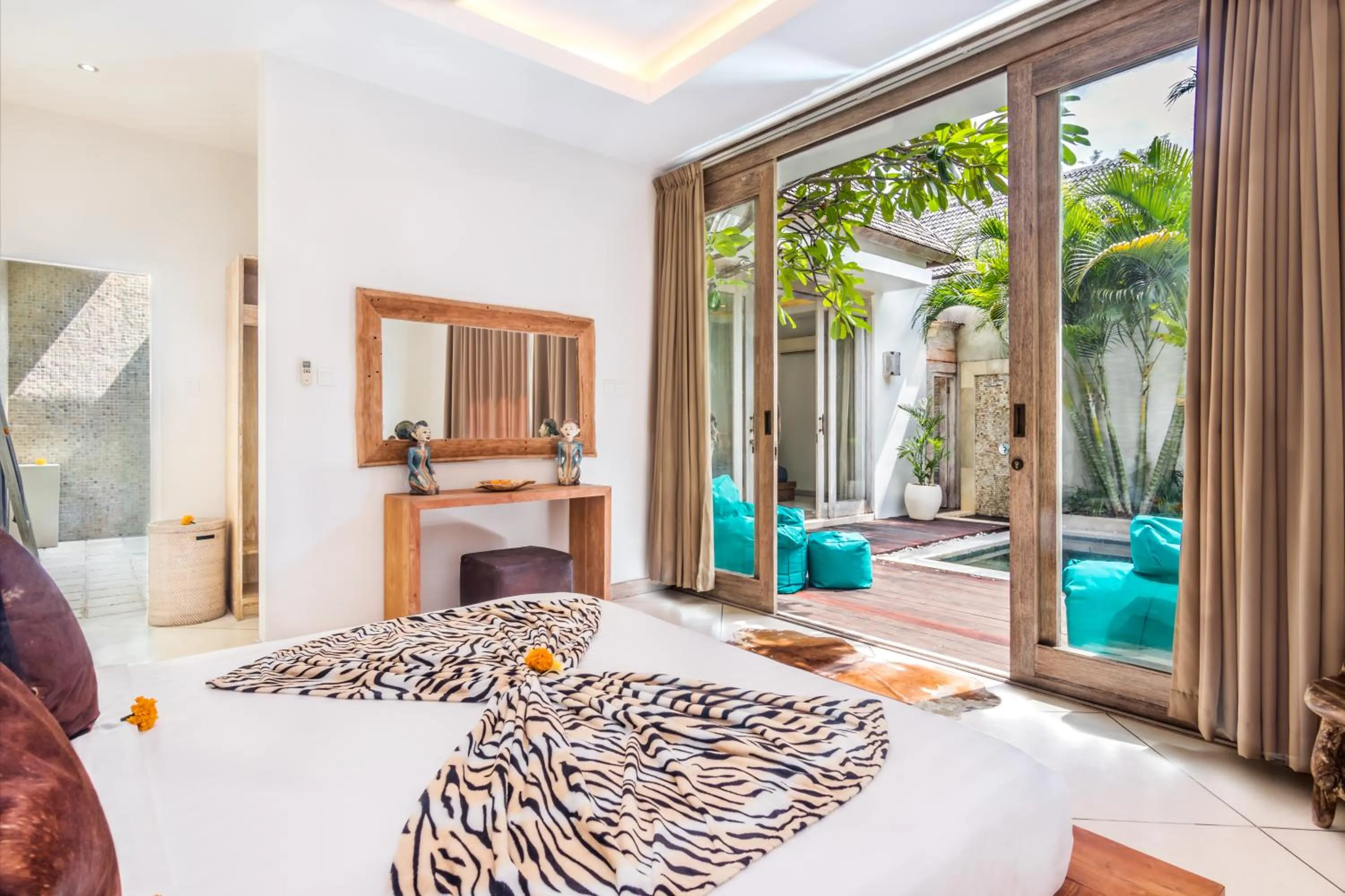 Bedroom, Bed in Villa Safari