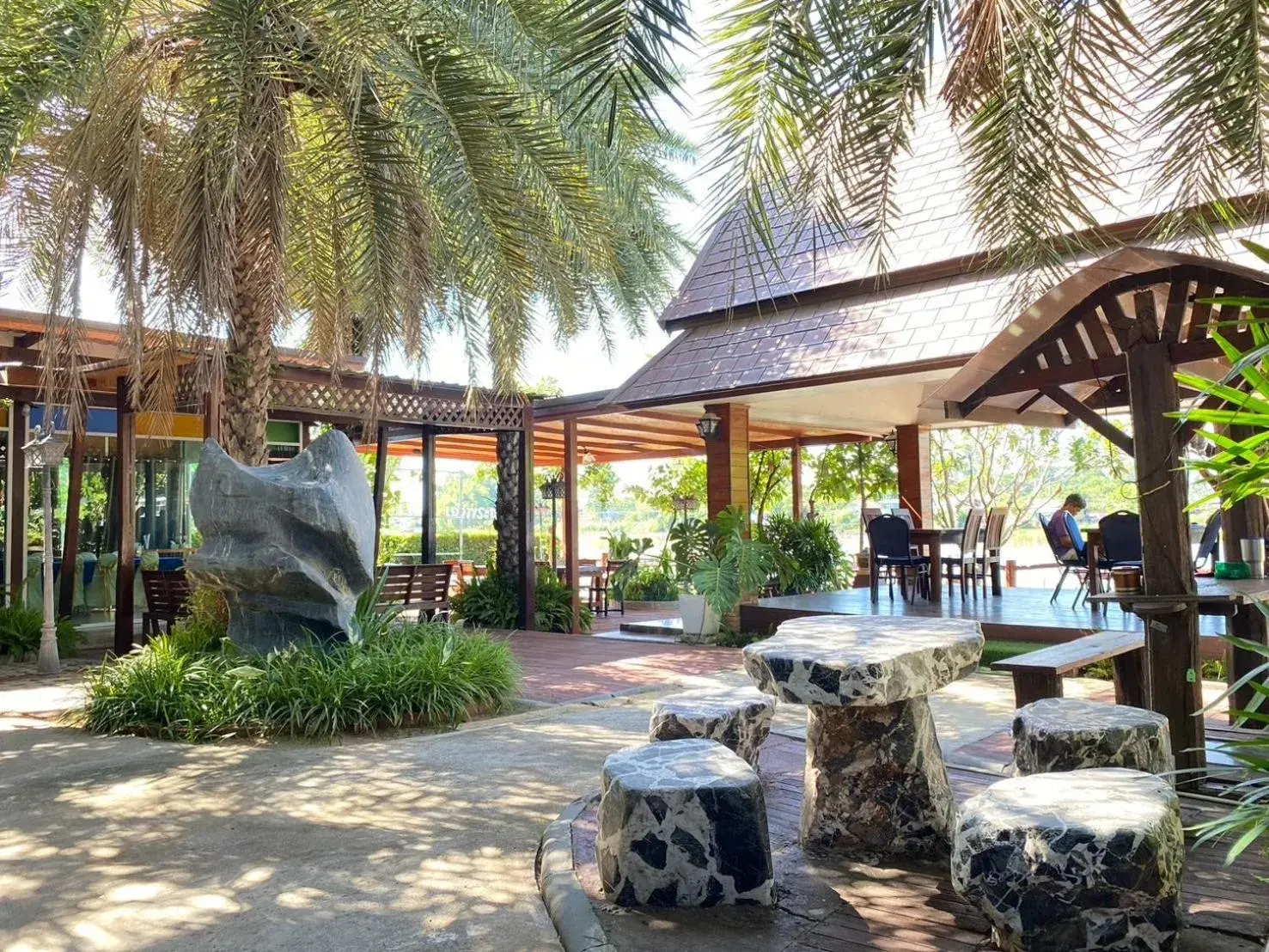 Restaurant/places to eat in Chaophayathara Riverside Hotel Restaurant/places to eat in Chaophayathara Riverside Hotel