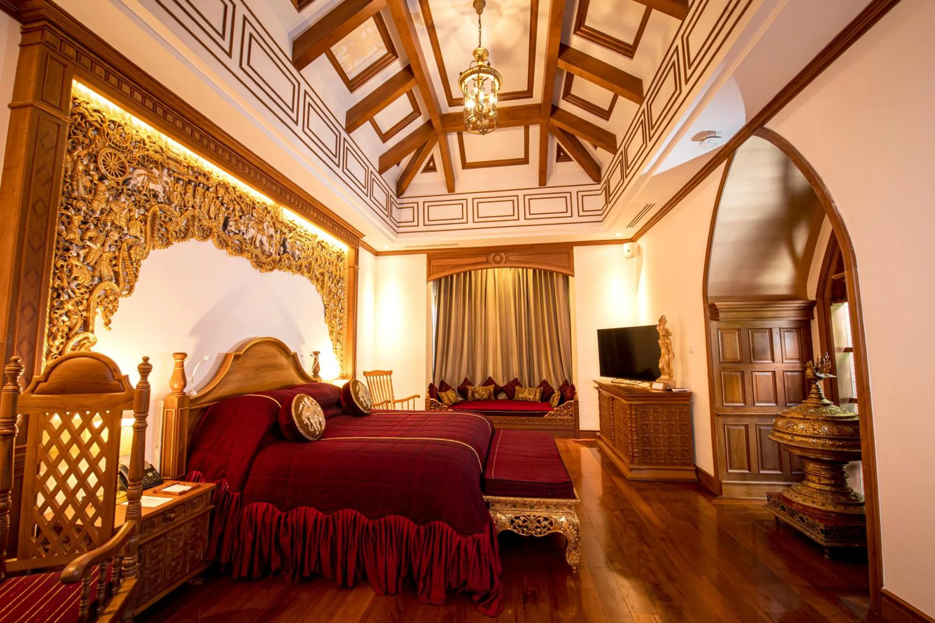 Heritage Bagan Hotel