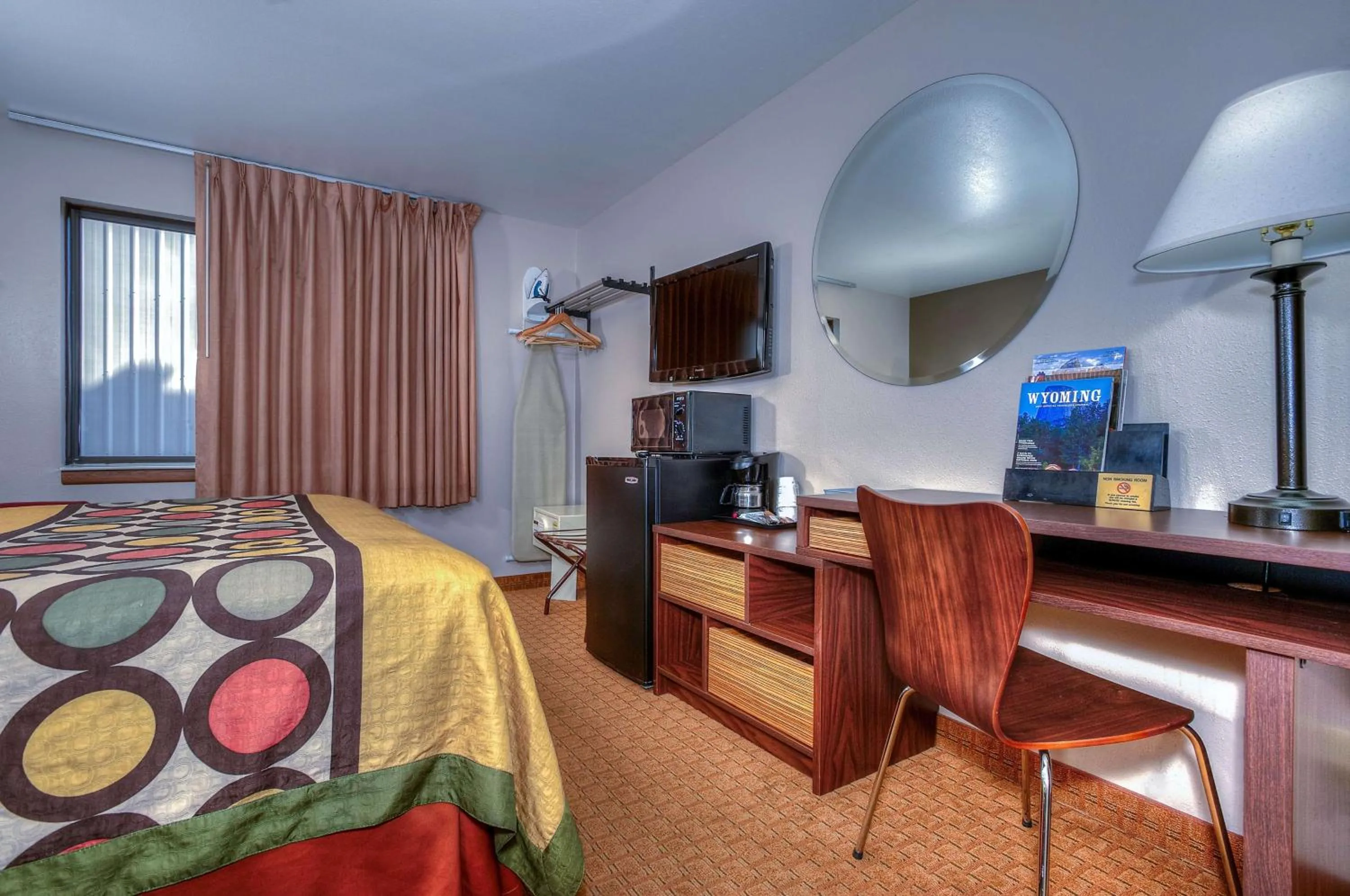 Photo of the whole room, Bed in Super 8 by Wyndham Jackson Hole