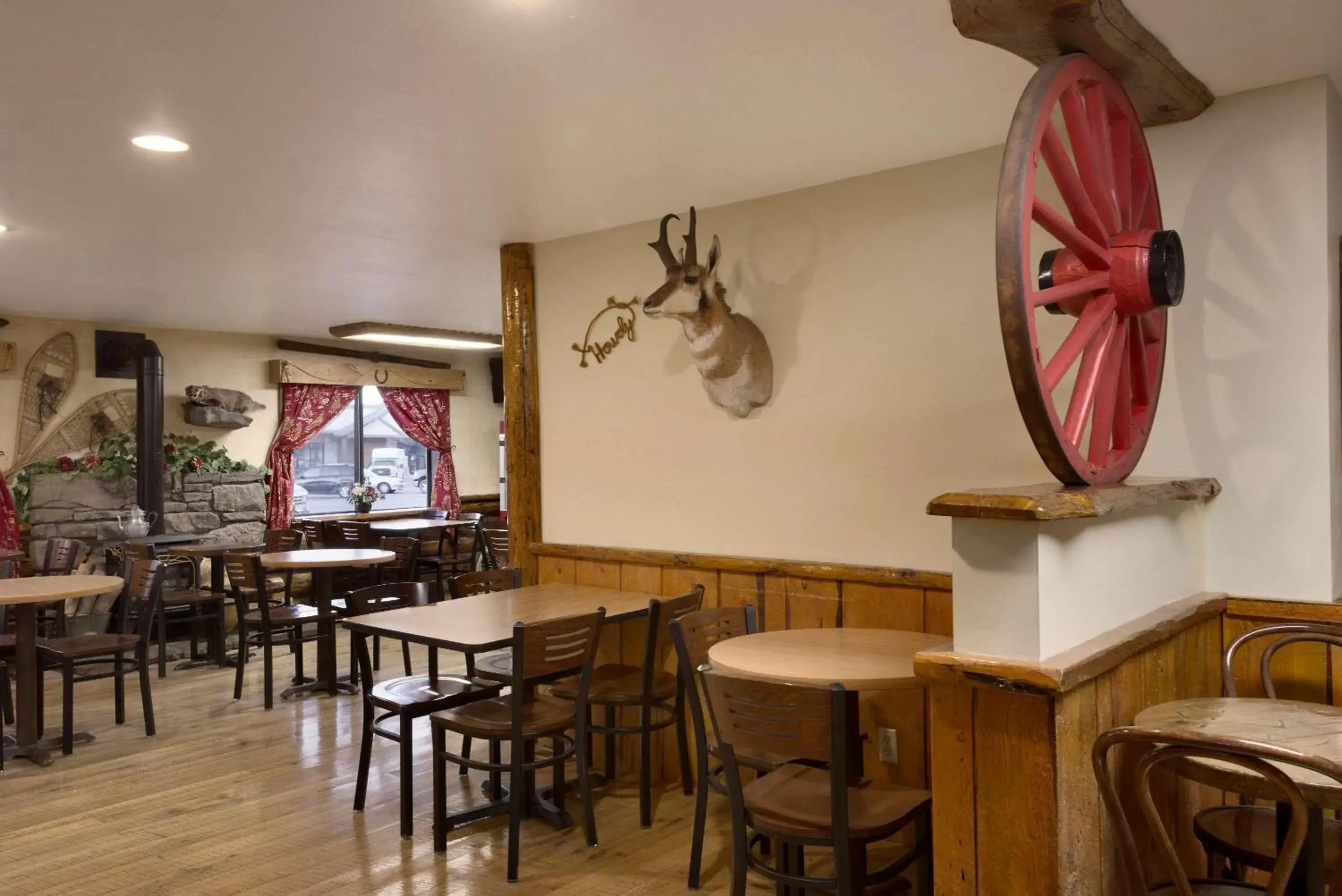 Restaurant/places to eat in Super 8 by Wyndham Jackson Hole Restaurant/places to eat in Super 8 by Wyndham Jackson Hole