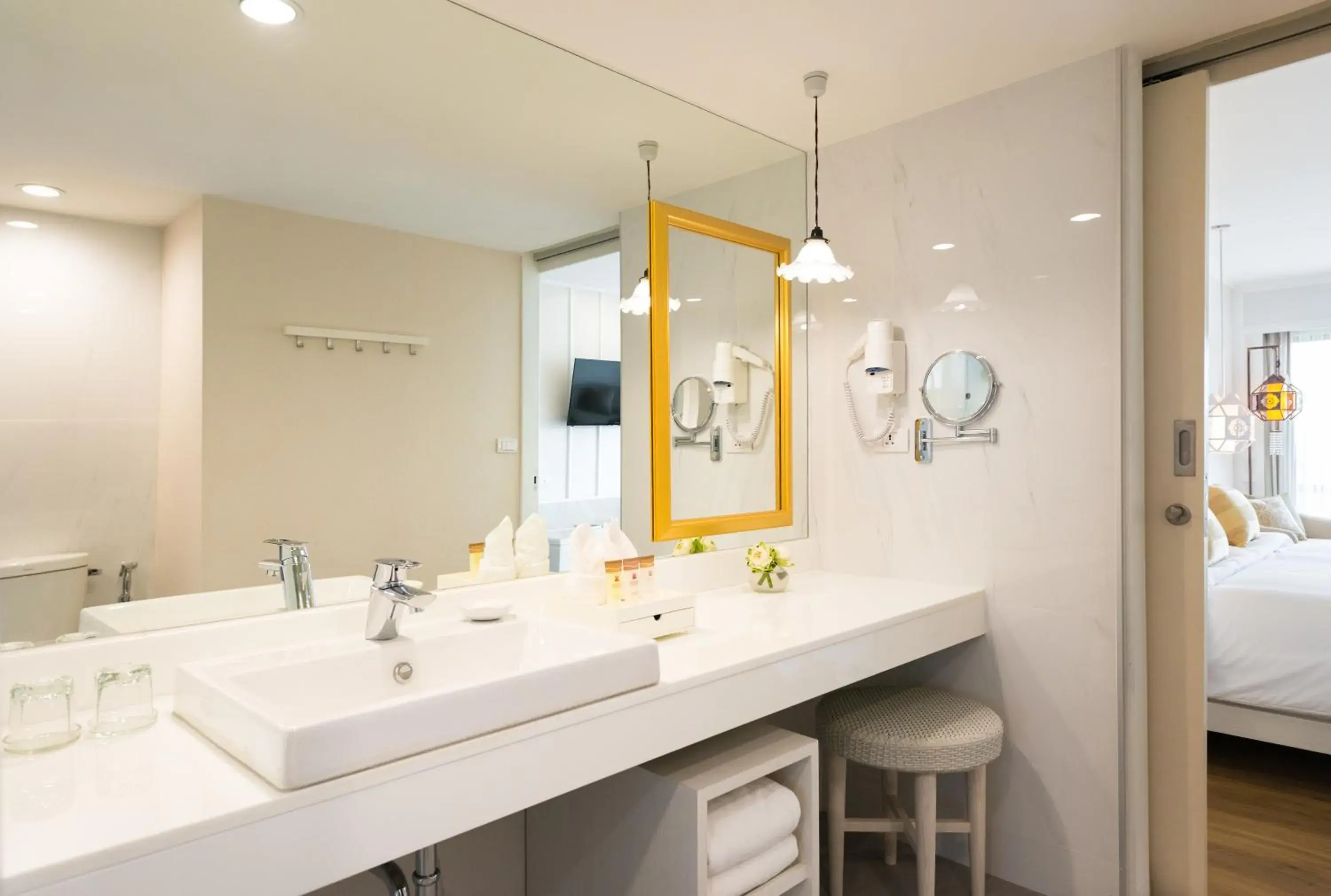 Bathroom, Bed in The Riverie by Katathani Bathroom, Bed in The Riverie by Katathani