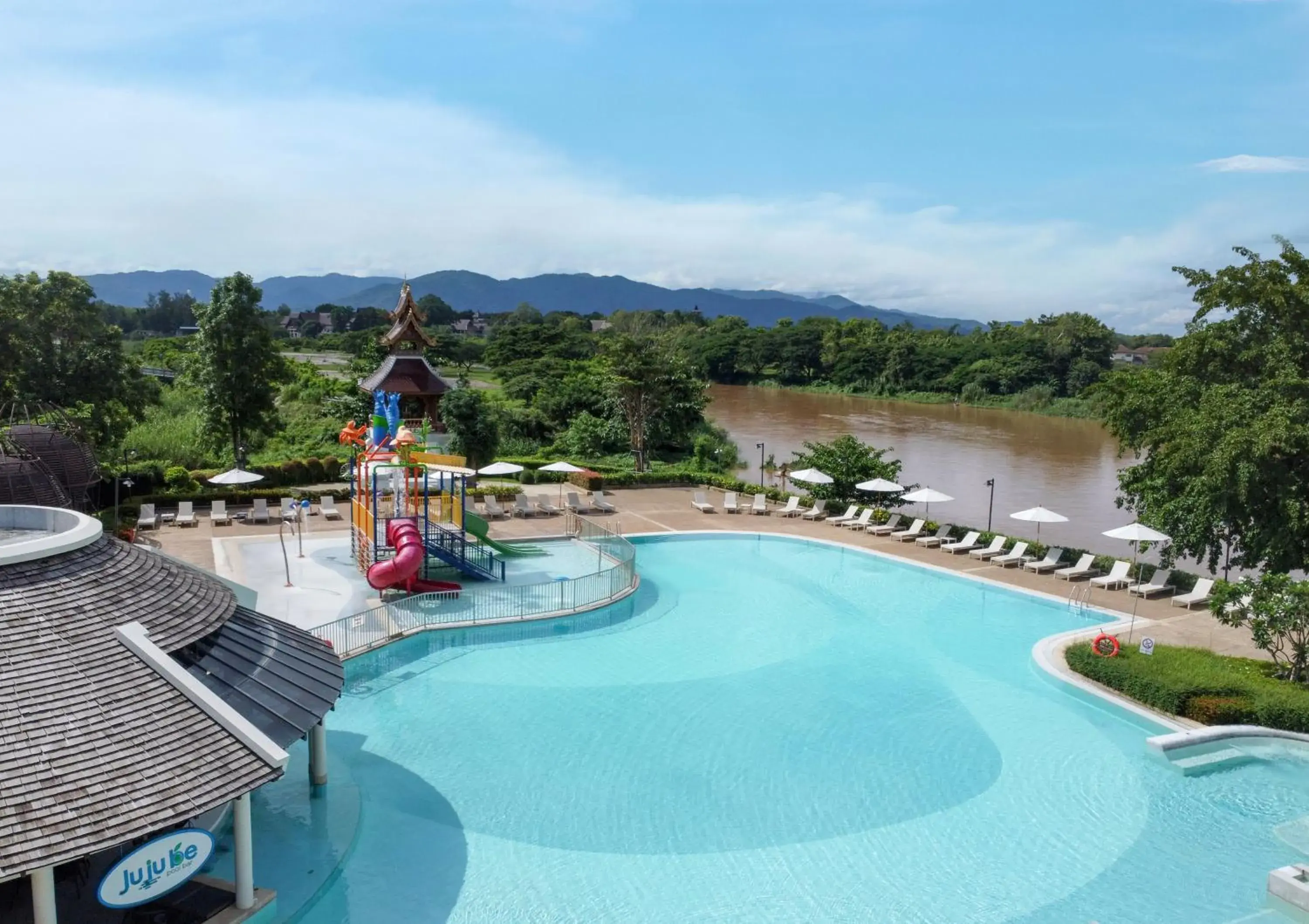 Swimming pool in The Riverie by Katathani Swimming pool in The Riverie by Katathani