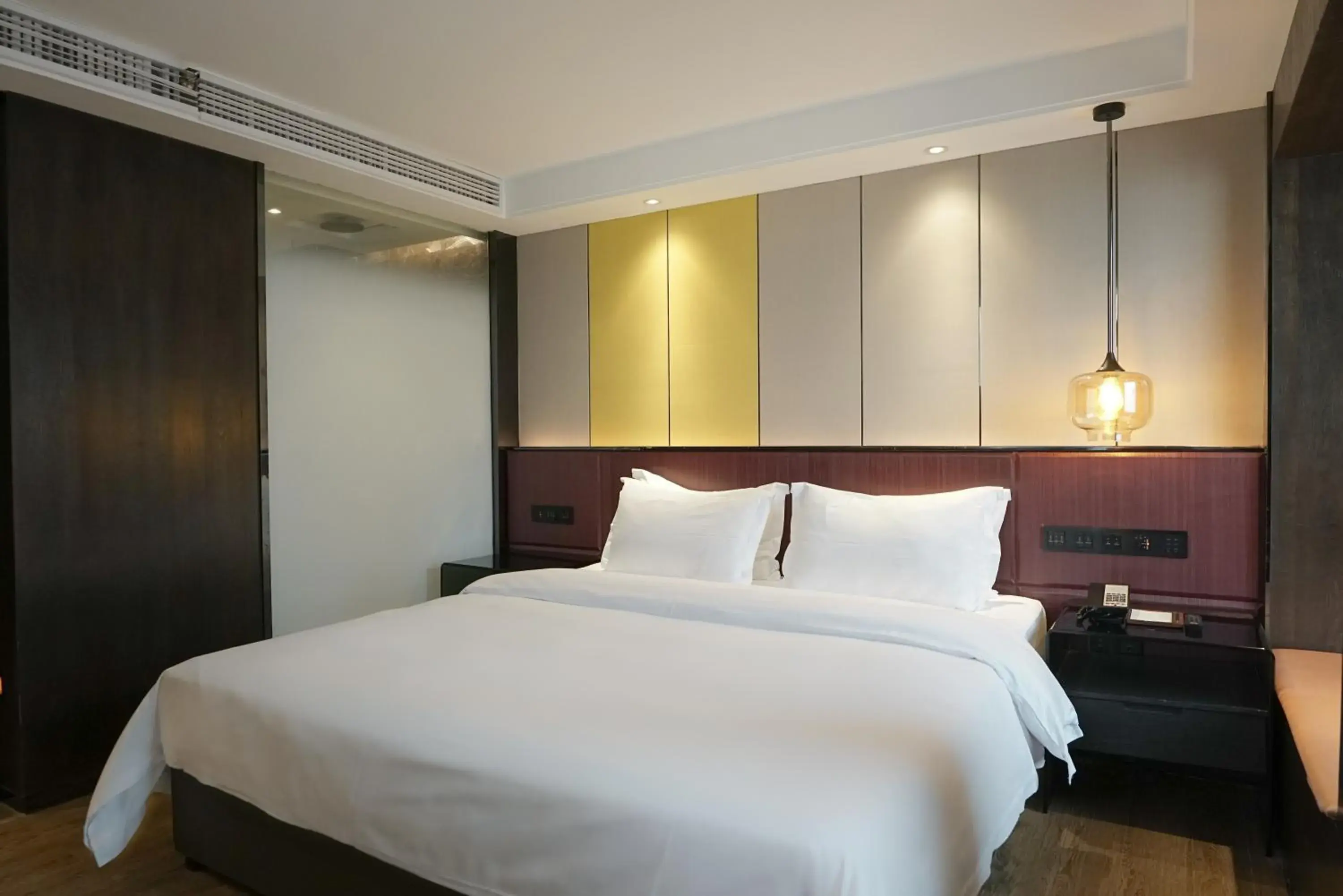 Photo of the whole room, Bed in Paco Hotel Datang Metro Guangzhou-Free Shuttle Bus to Canton Fair and Free Breakfast Photo of the whole room, Bed in Paco Hotel Datang Metro Guangzhou-Free Shuttle Bus to Canton Fair and Free Breakfast