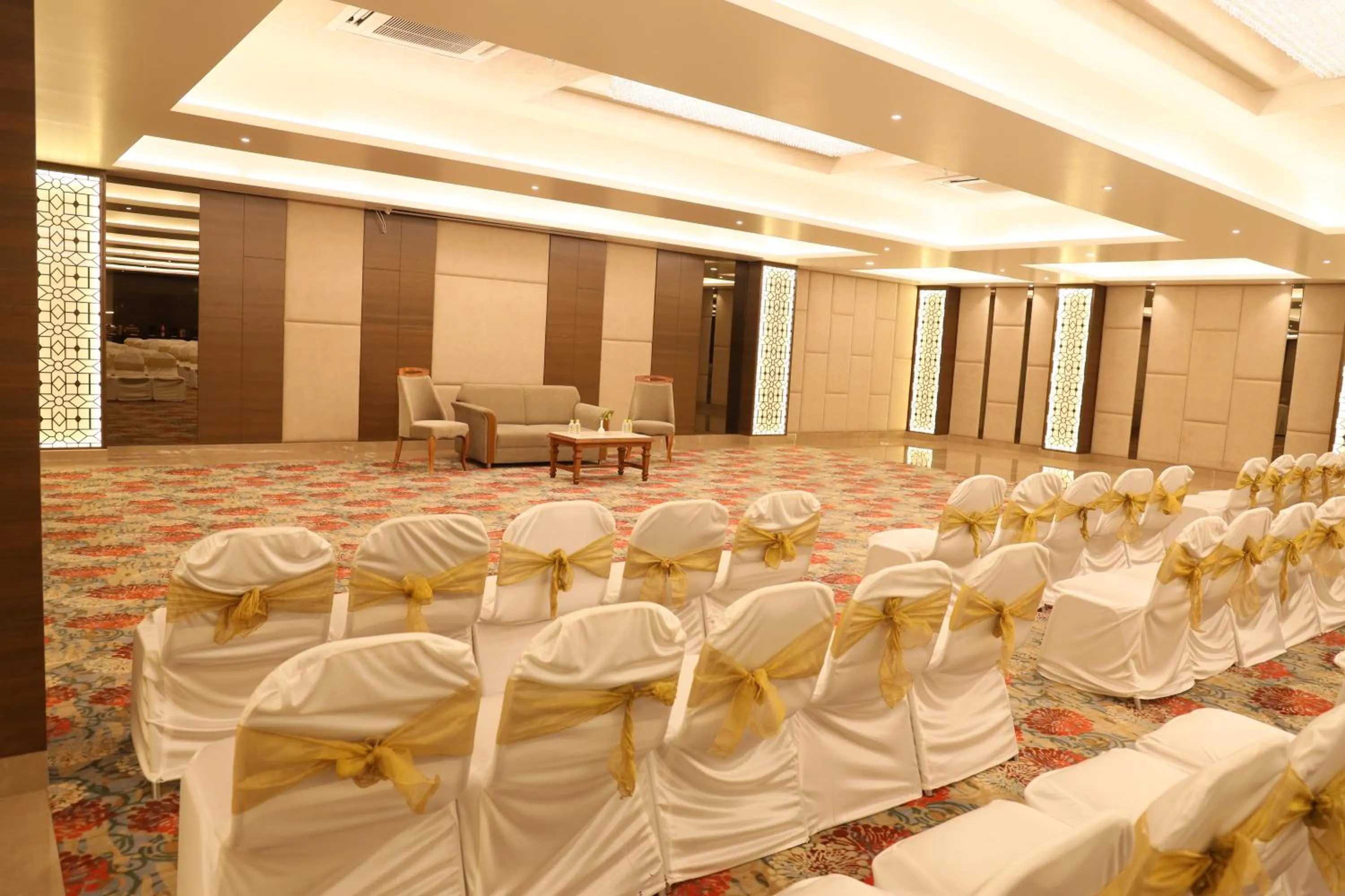 Banquet/Function facilities in Sarovar Portico Rivera Ahmedabad