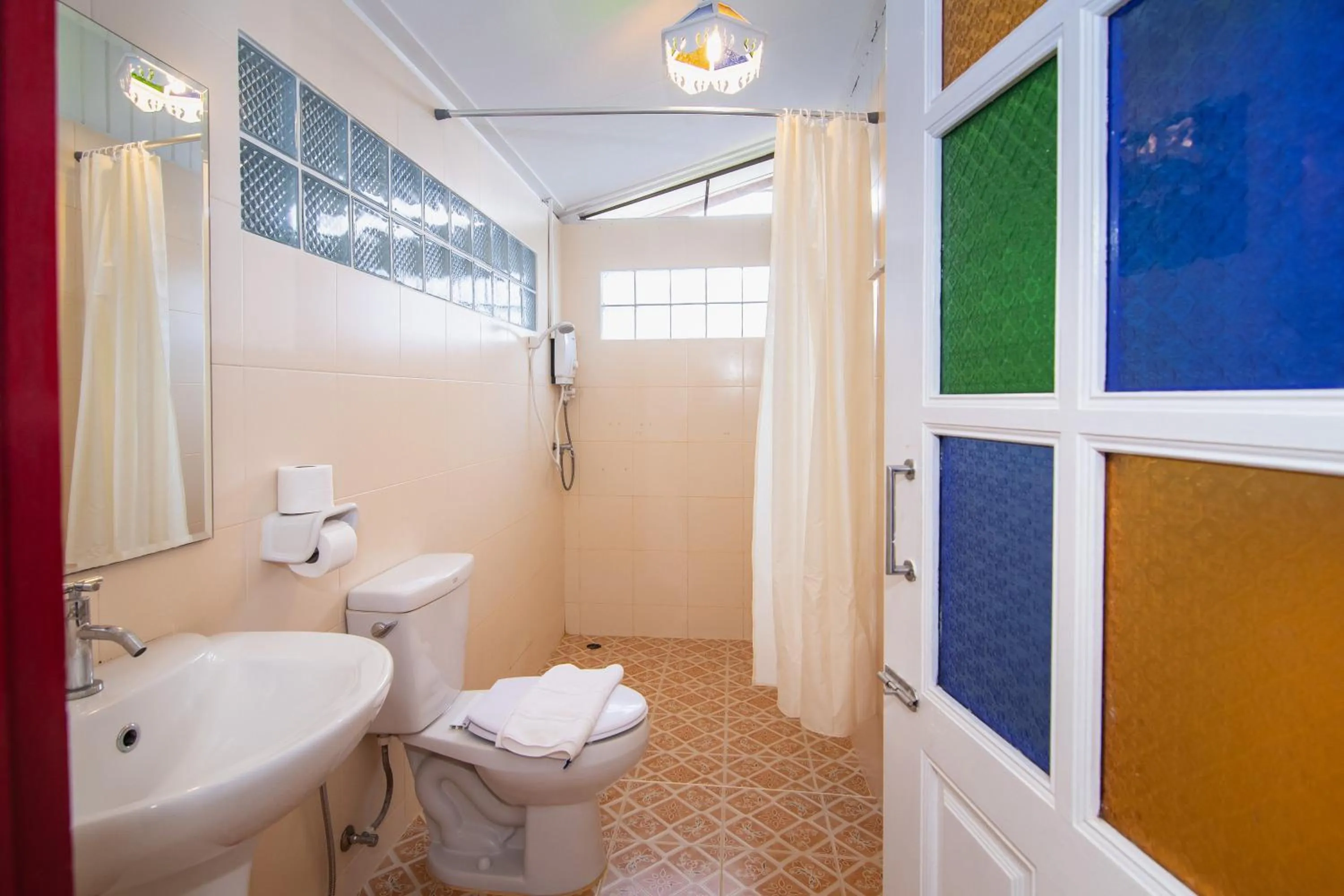 Bathroom in Baan Imm Sook Resort