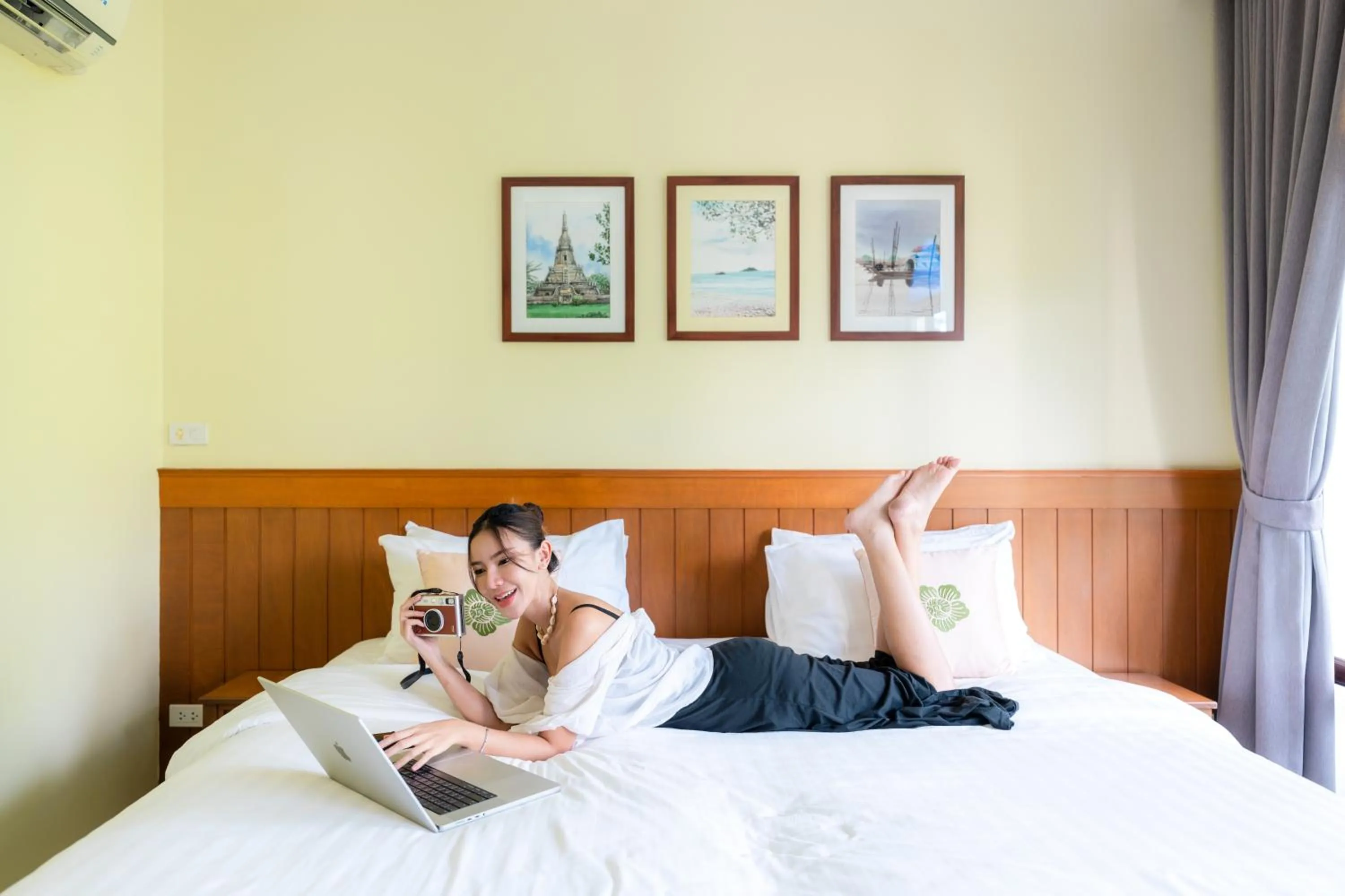 Bed in Baan Imm Sook Resort