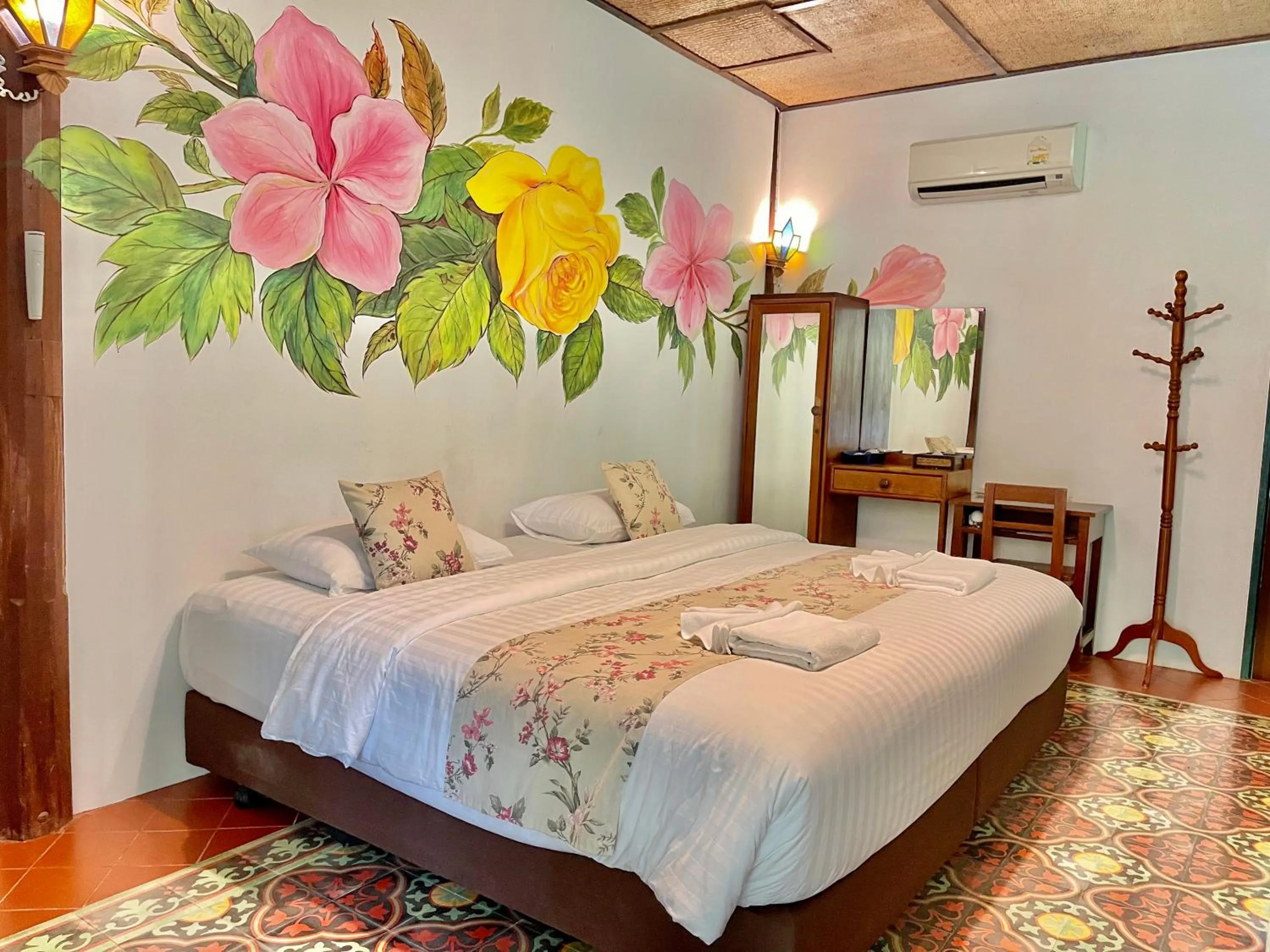 Bed in Baan Imm Sook Resort