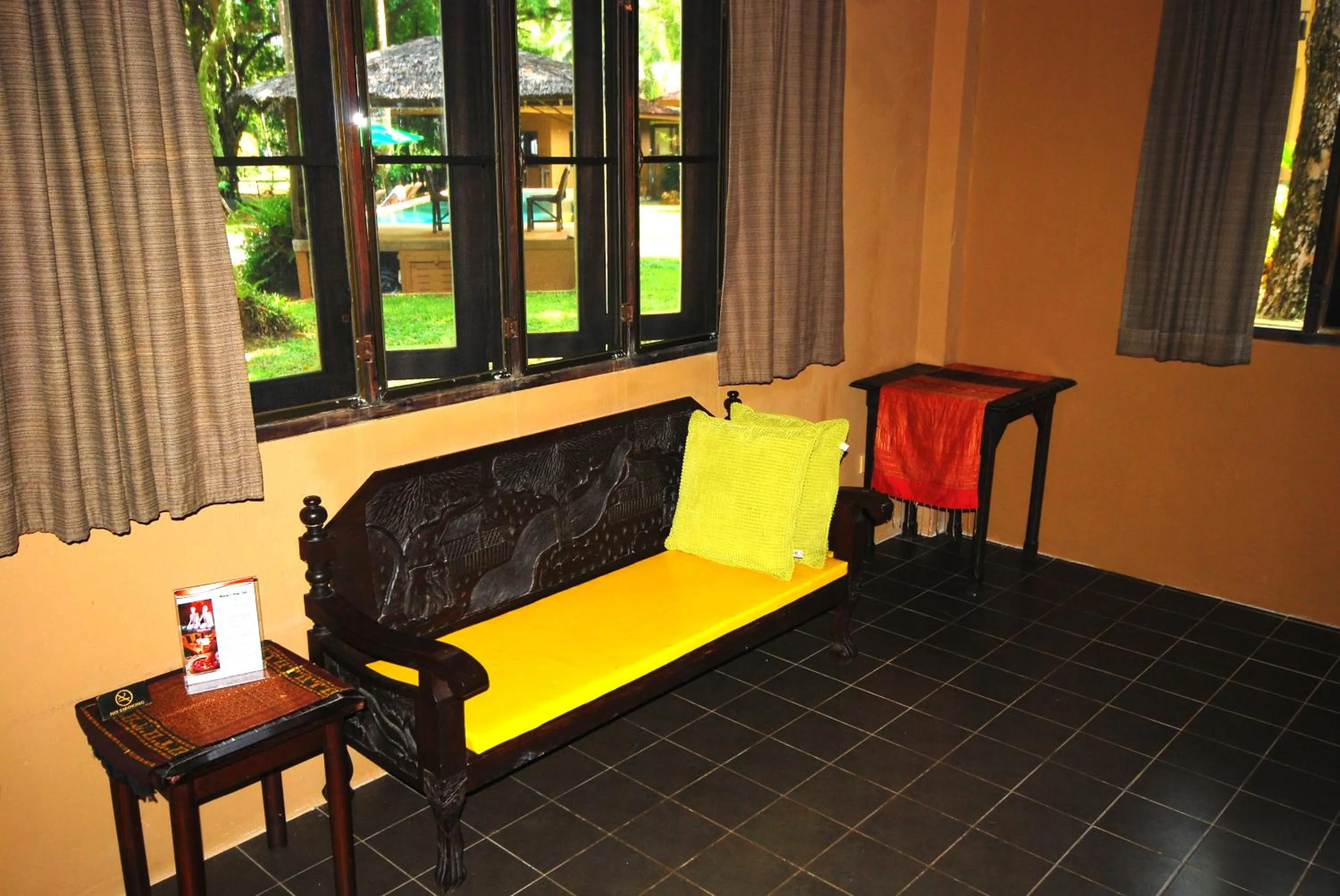 Seating area in Melina Beach Front Bungalows