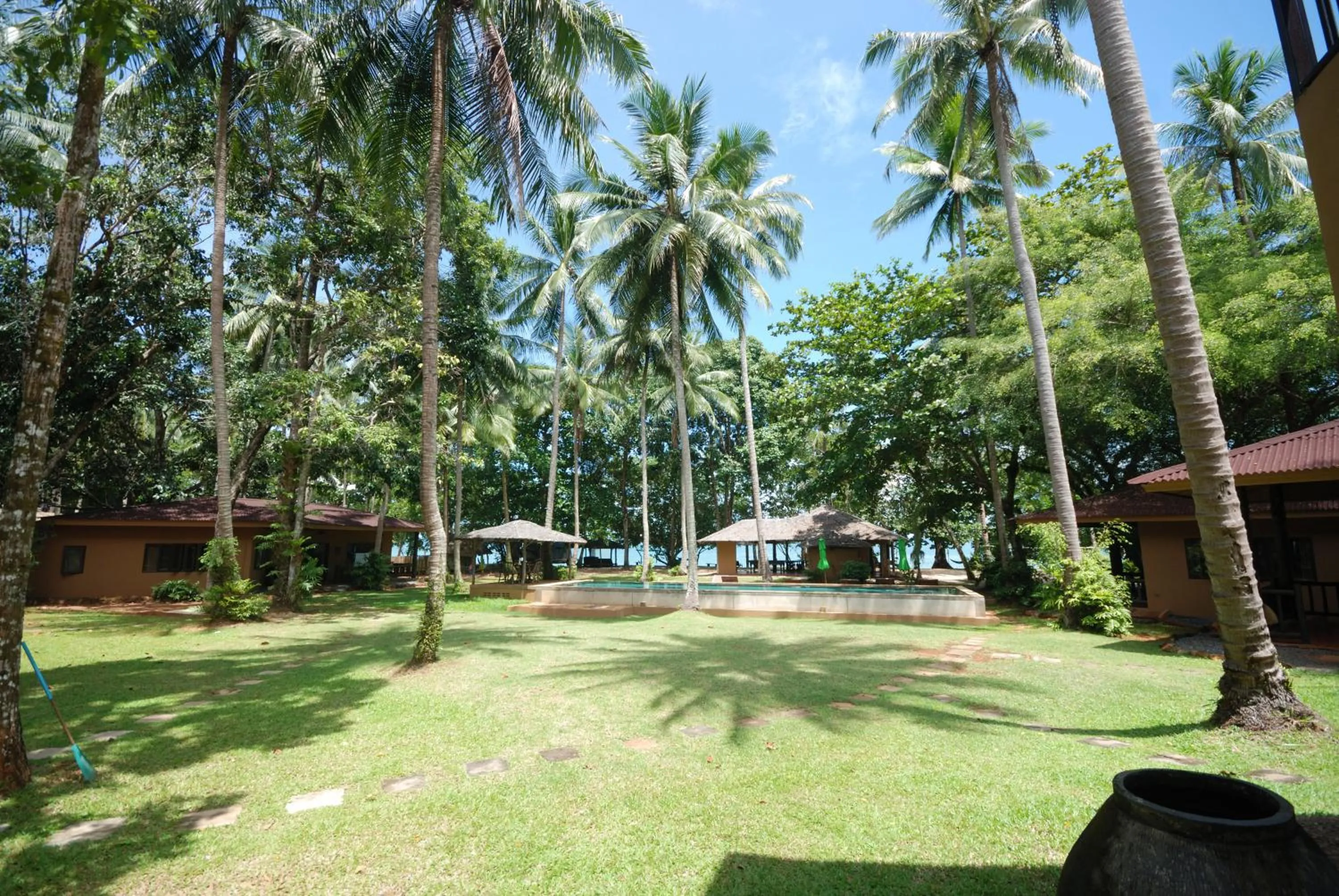 Property building in Melina Beach Front Bungalows
