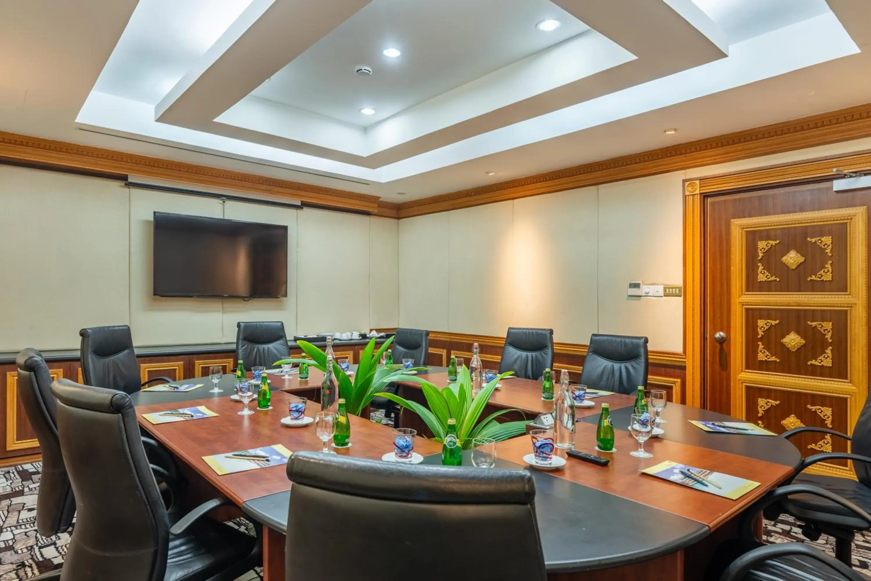 Property building in Hulhule Island Hotel- Private Beach Access & Airport Pick-up and Drop Property building in Hulhule Island Hotel- Private Beach Access & Airport Pick-up and Drop