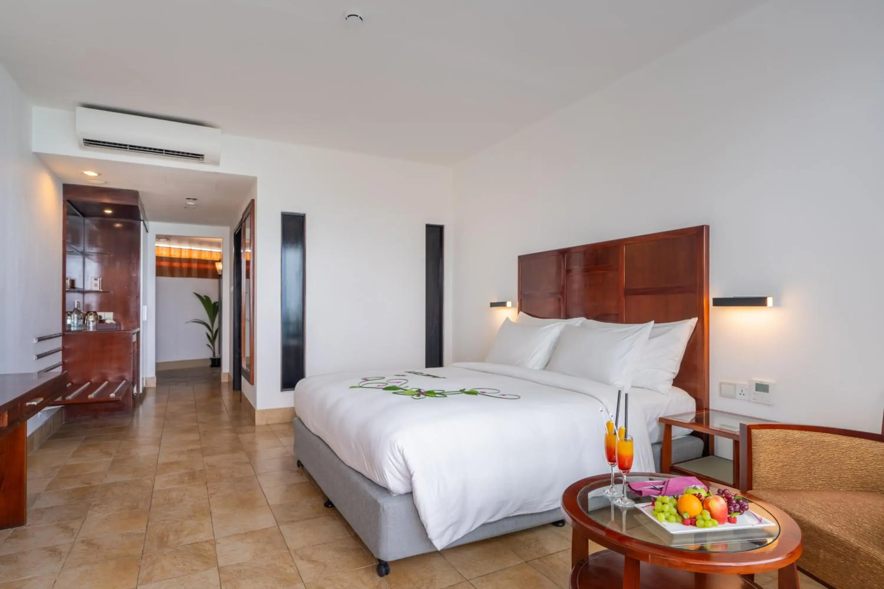 Bed in Hulhule Island Hotel- Private Beach Access & Airport Pick-up and Drop Bed in Hulhule Island Hotel- Private Beach Access & Airport Pick-up and Drop