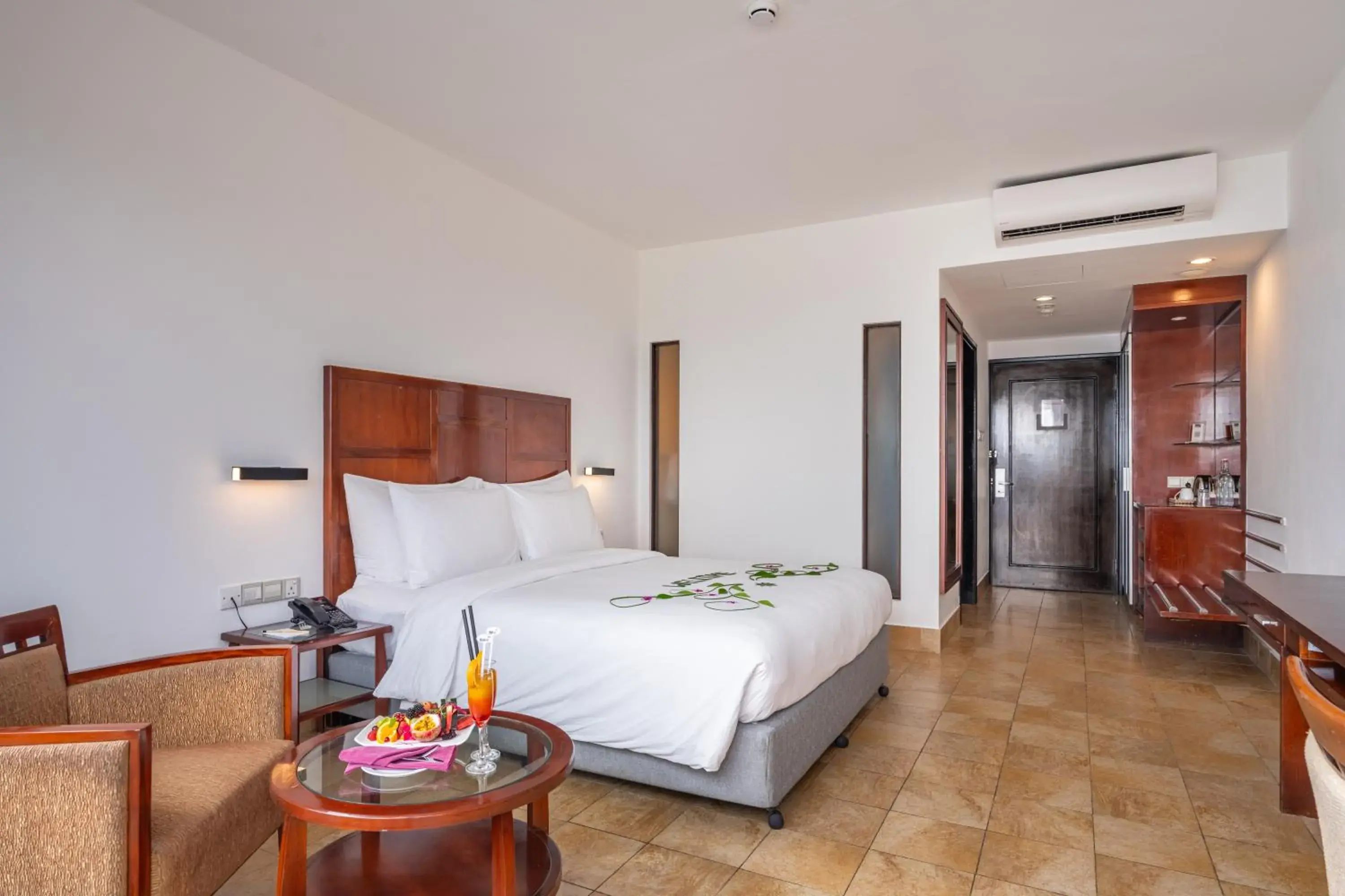 Coffee/tea facilities, Bed in Hulhule Island Hotel- Private Beach Access & Airport Pick-up and Drop Coffee/tea facilities, Bed in Hulhule Island Hotel- Private Beach Access & Airport Pick-up and Drop