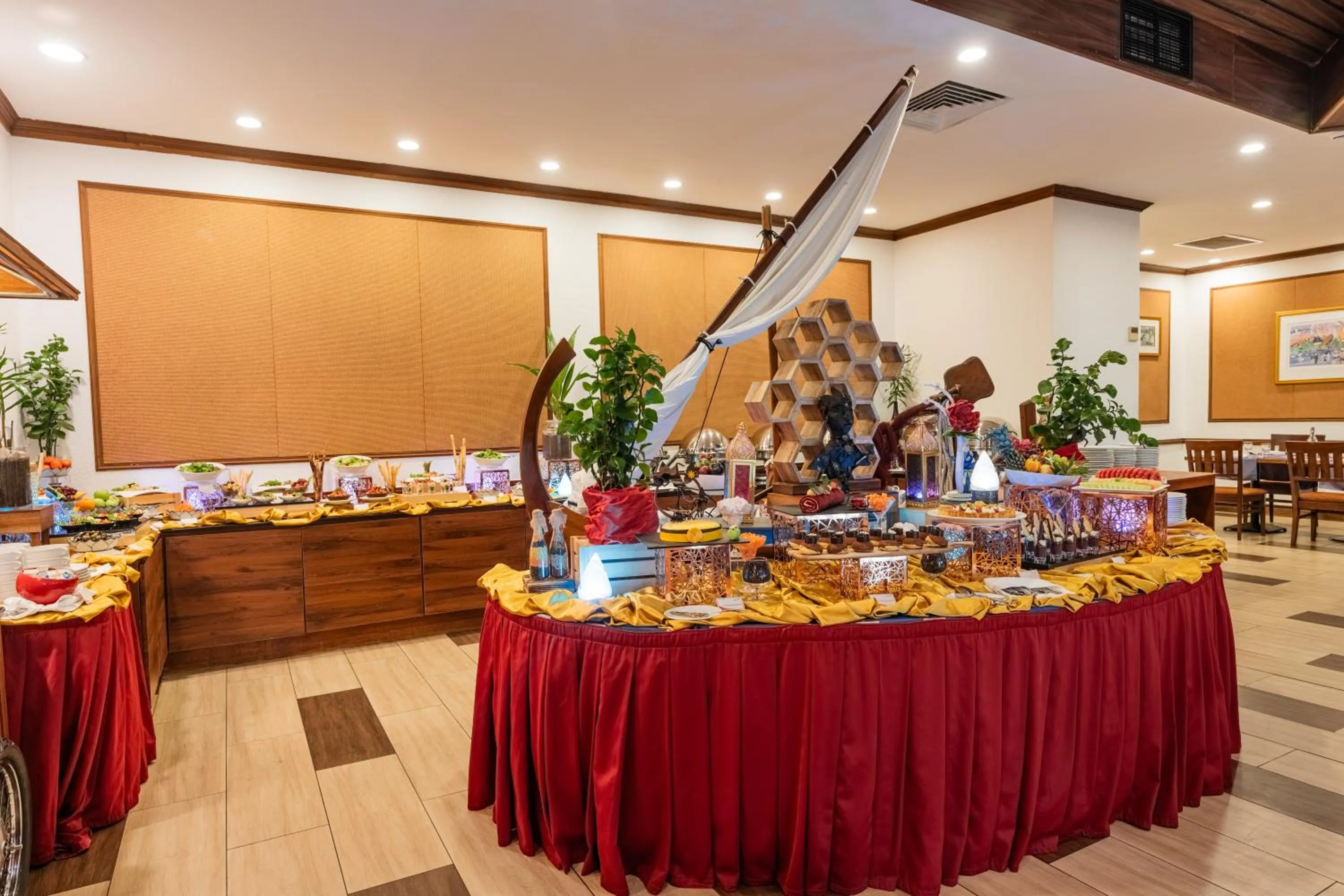 Restaurant/places to eat in Hulhule Island Hotel- Private Beach Access & Airport Pick-up and Drop