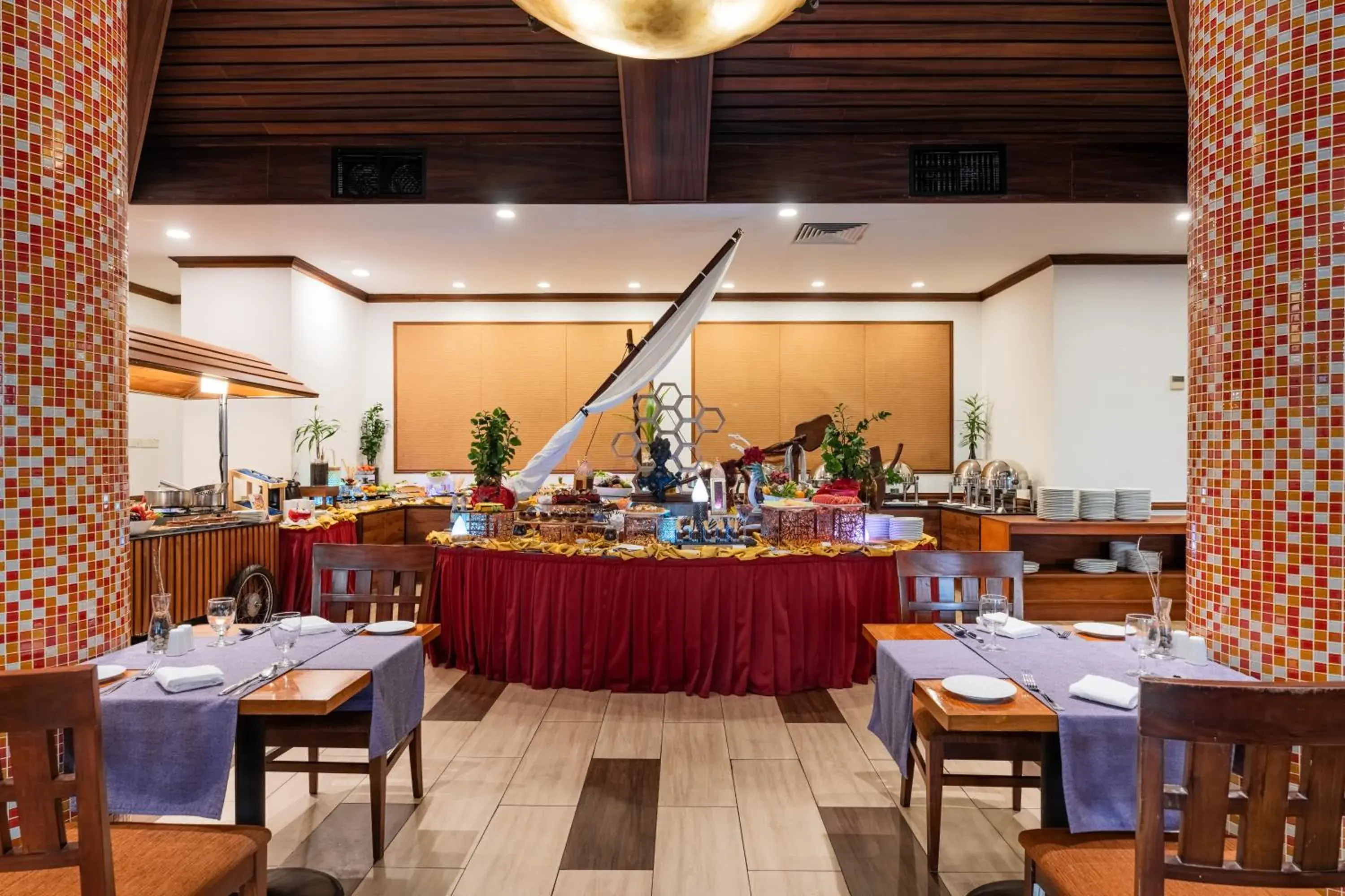 Restaurant/places to eat in Hulhule Island Hotel- Private Beach Access & Airport Pick-up and Drop Restaurant/places to eat in Hulhule Island Hotel- Private Beach Access & Airport Pick-up and Drop