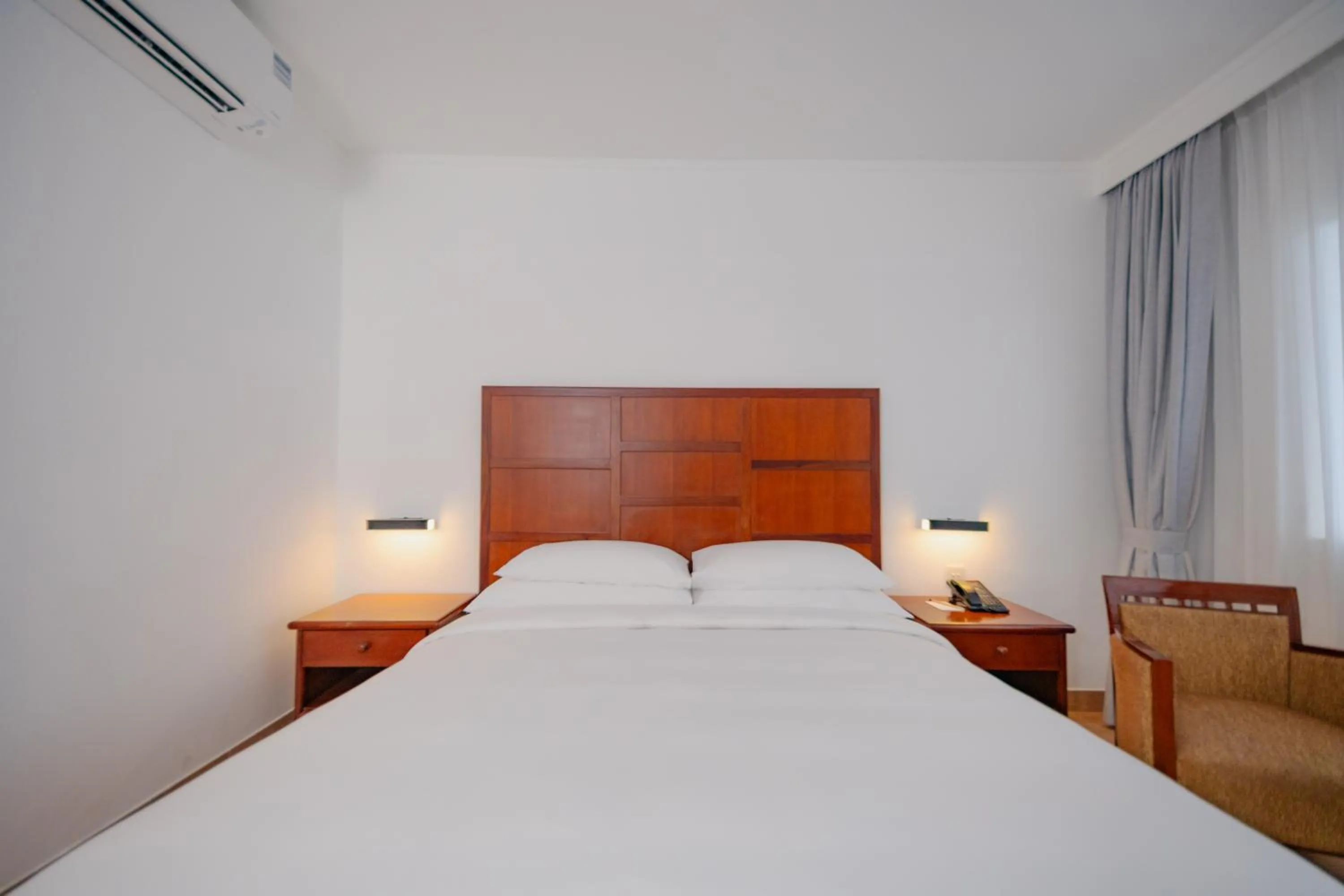 Bedroom, Bed in Hulhule Island Hotel- Private Beach Access & Airport Pick-up and Drop