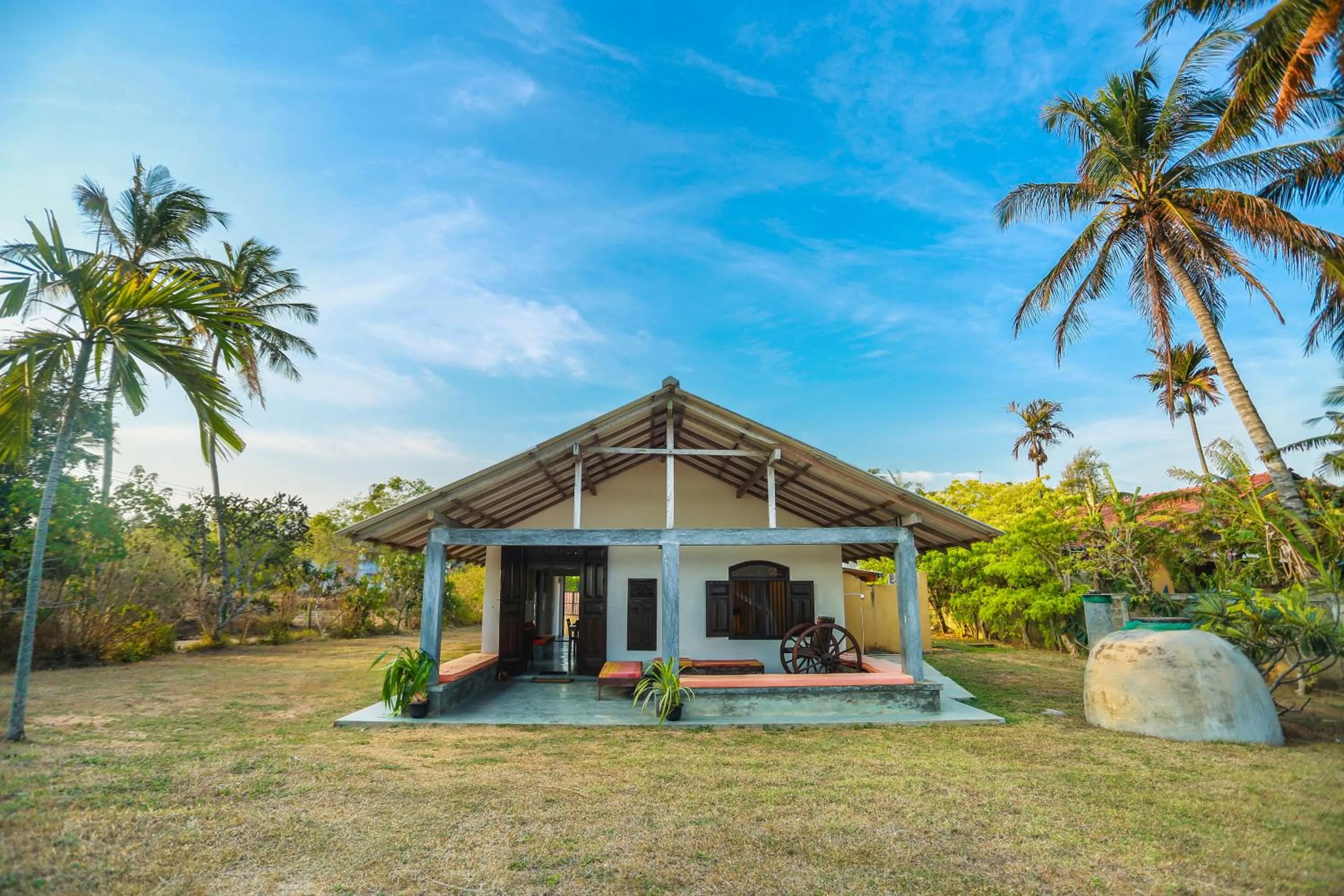Facade/entrance in Ocean Cottage