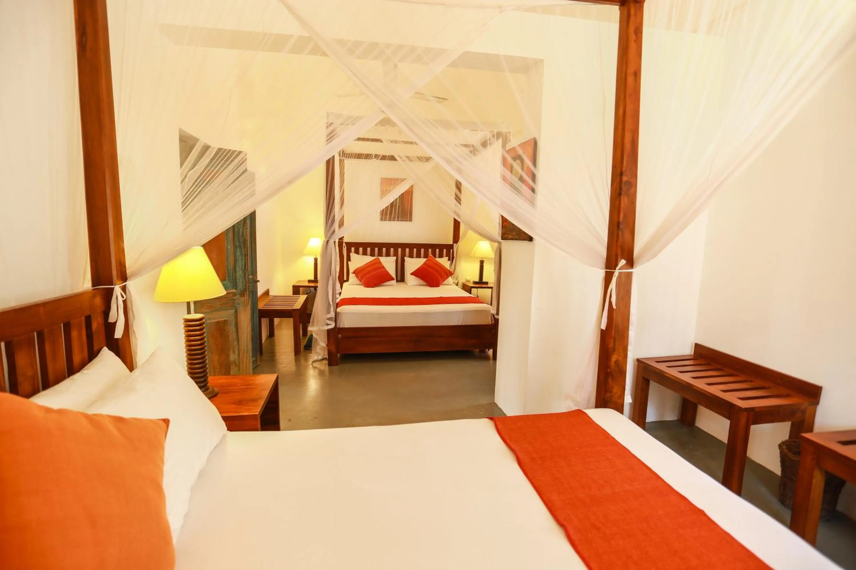Bedroom, Bed in Ocean Cottage