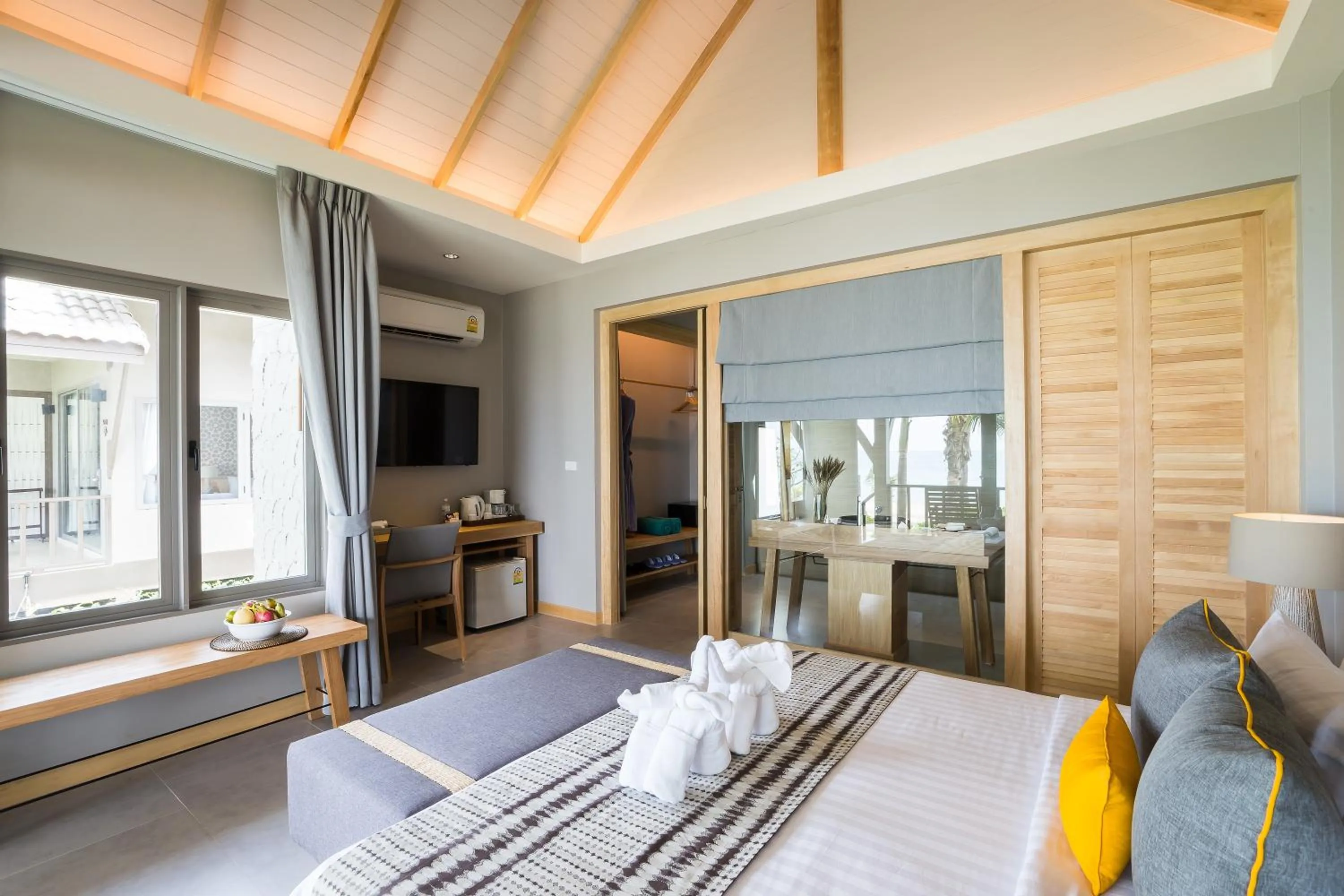 Bedroom, Bed in KC Grande Resort Koh Chang