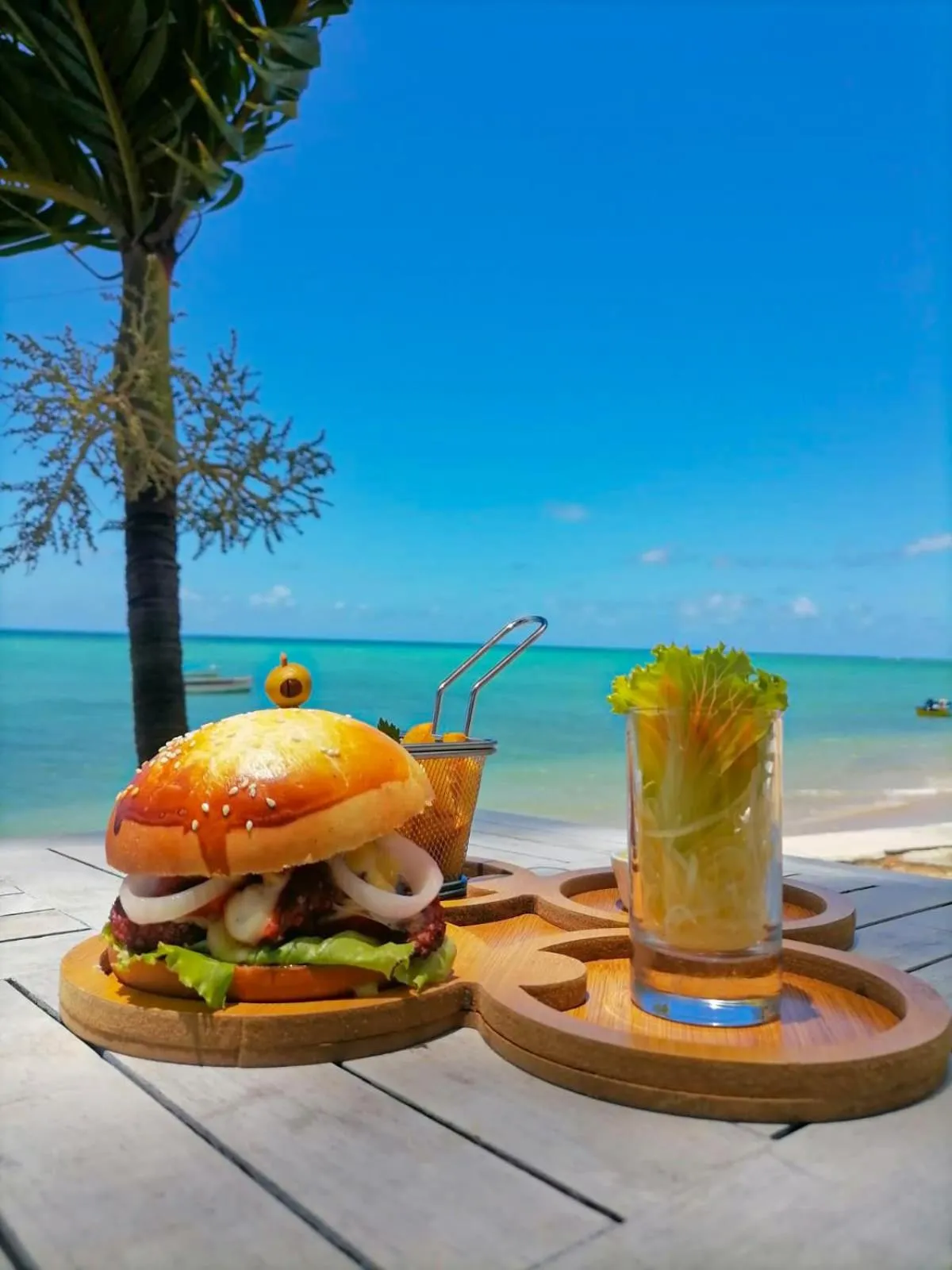 Restaurant/places to eat in Cocotiers Hotel - Rodrigues