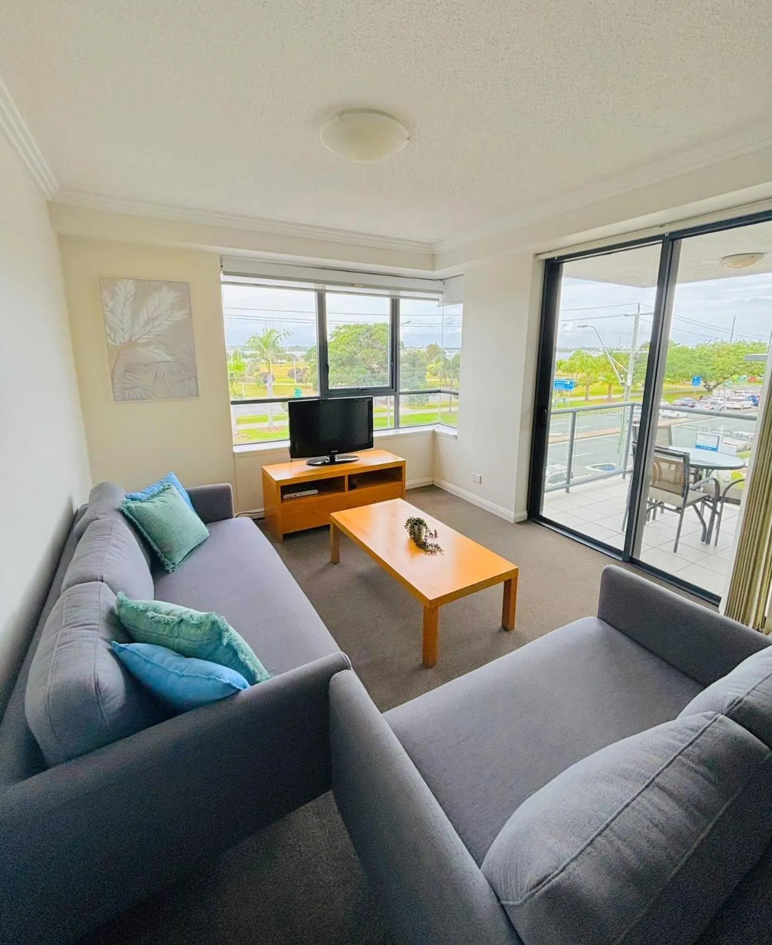 Living room in Aqualine Apartments On The Broadwater