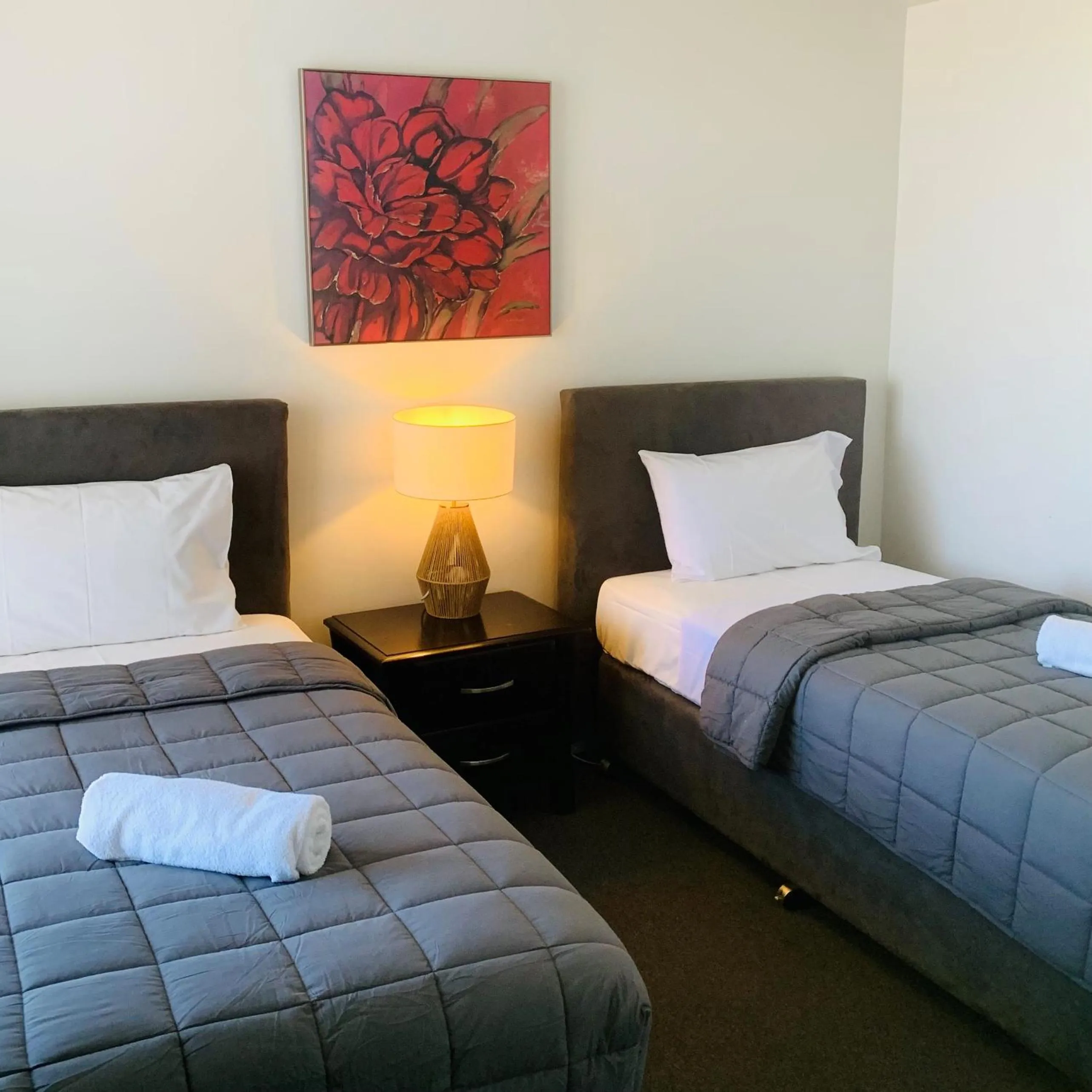 Bed in Aqualine Apartments On The Broadwater