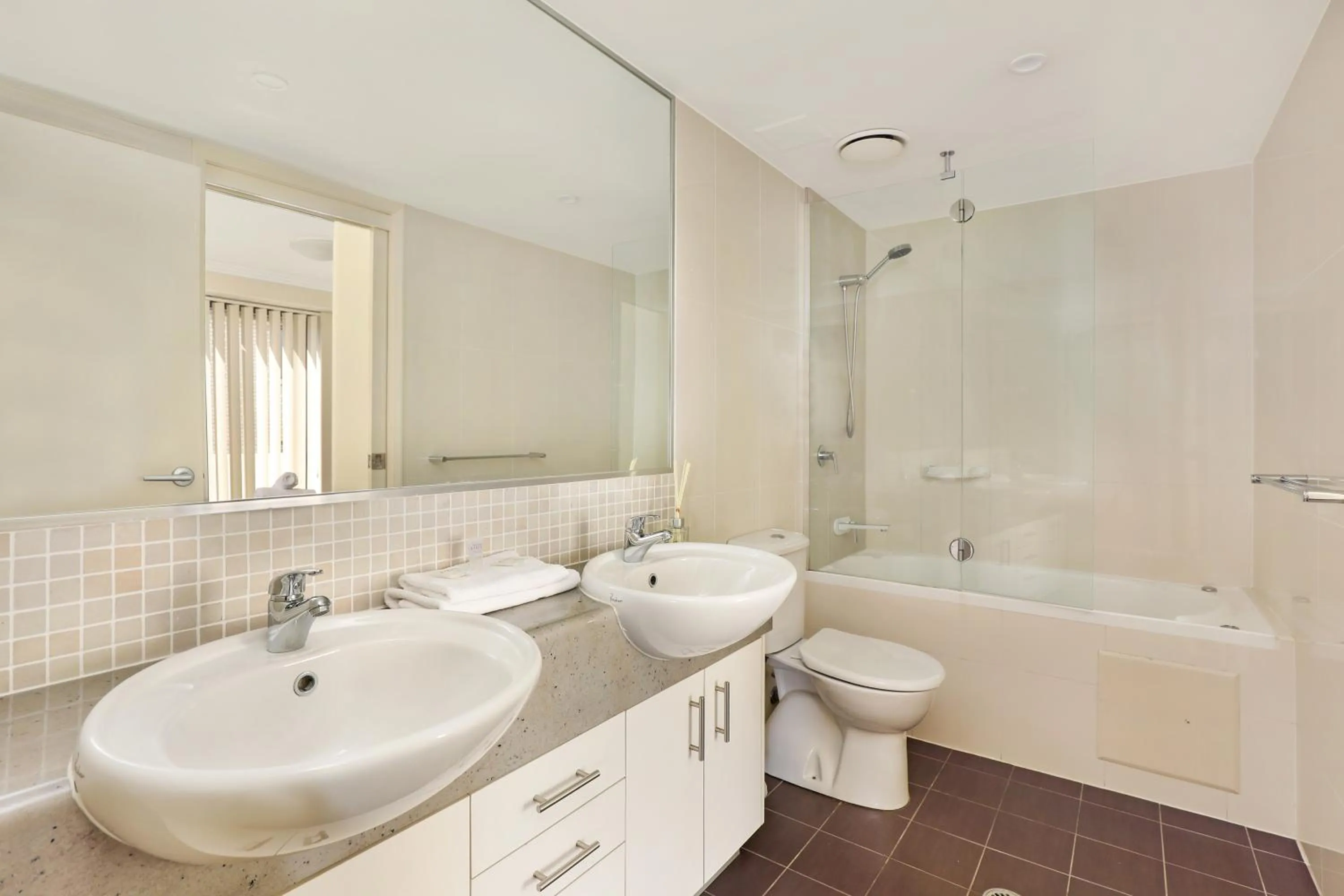 Bathroom in Aqualine Apartments On The Broadwater
