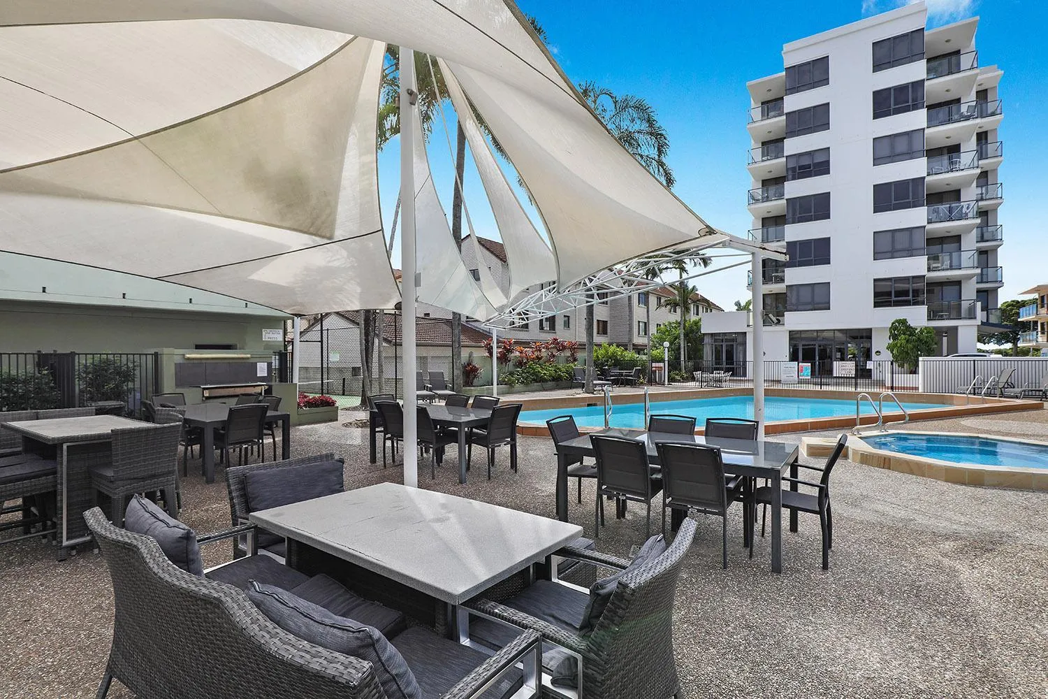 Patio in Aqualine Apartments On The Broadwater