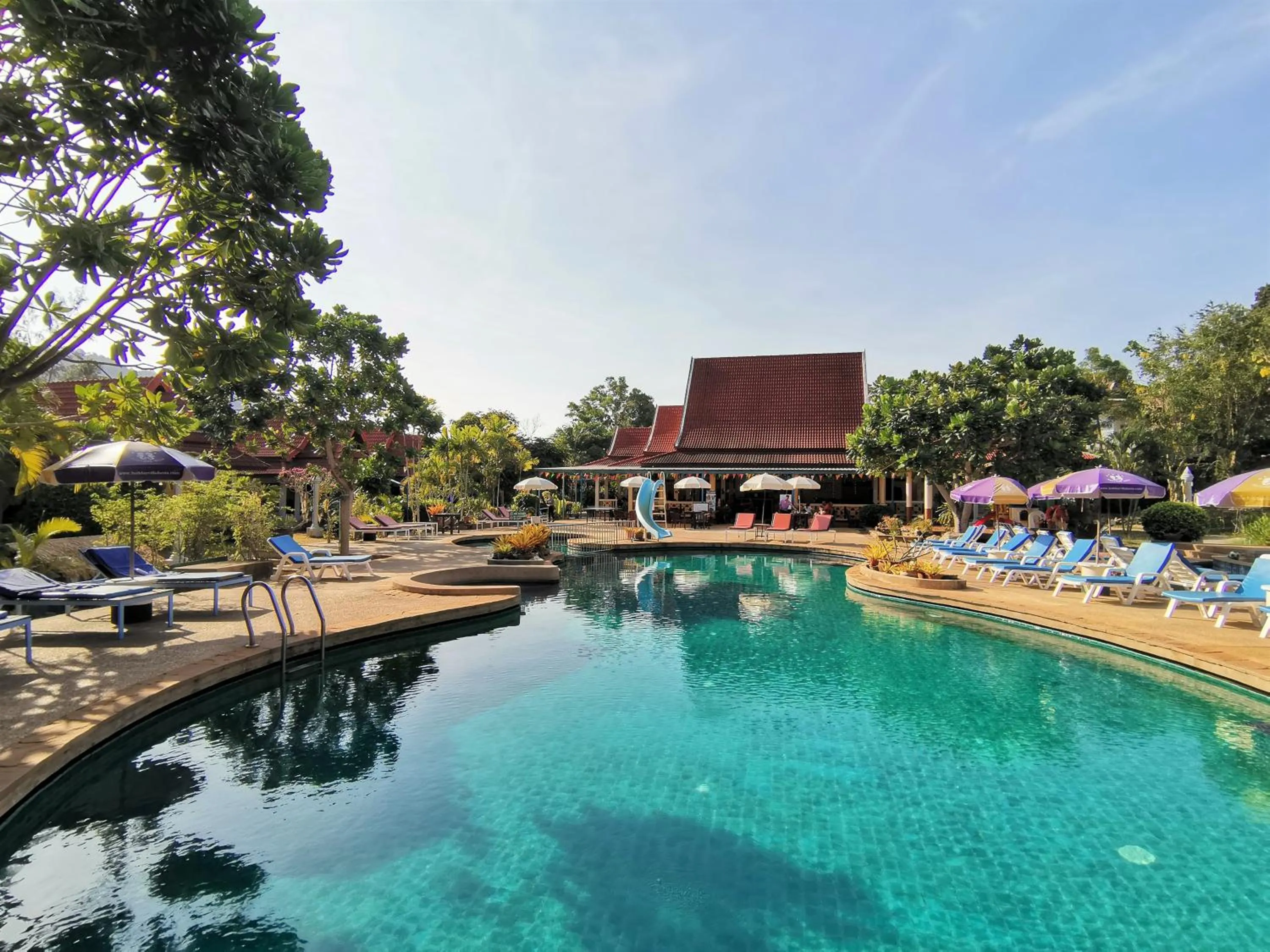 Swimming pool in Holiday Villa, Lanta